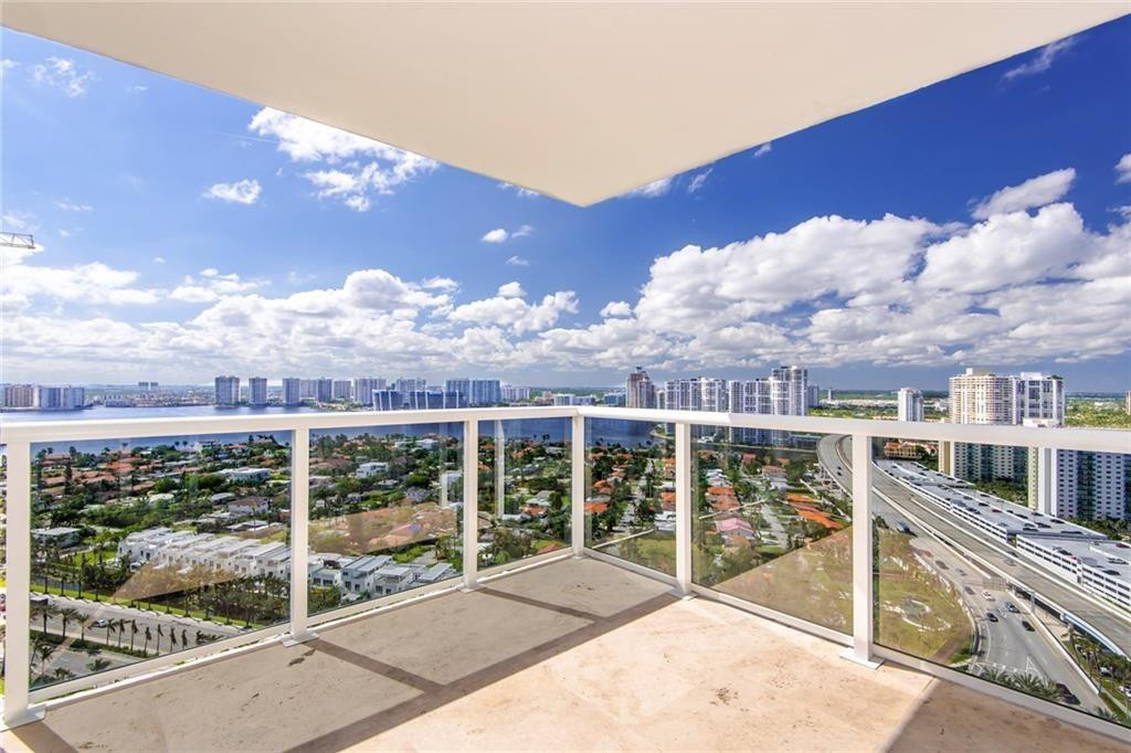 19111 Collins Avenue 2807 Property Photo 5