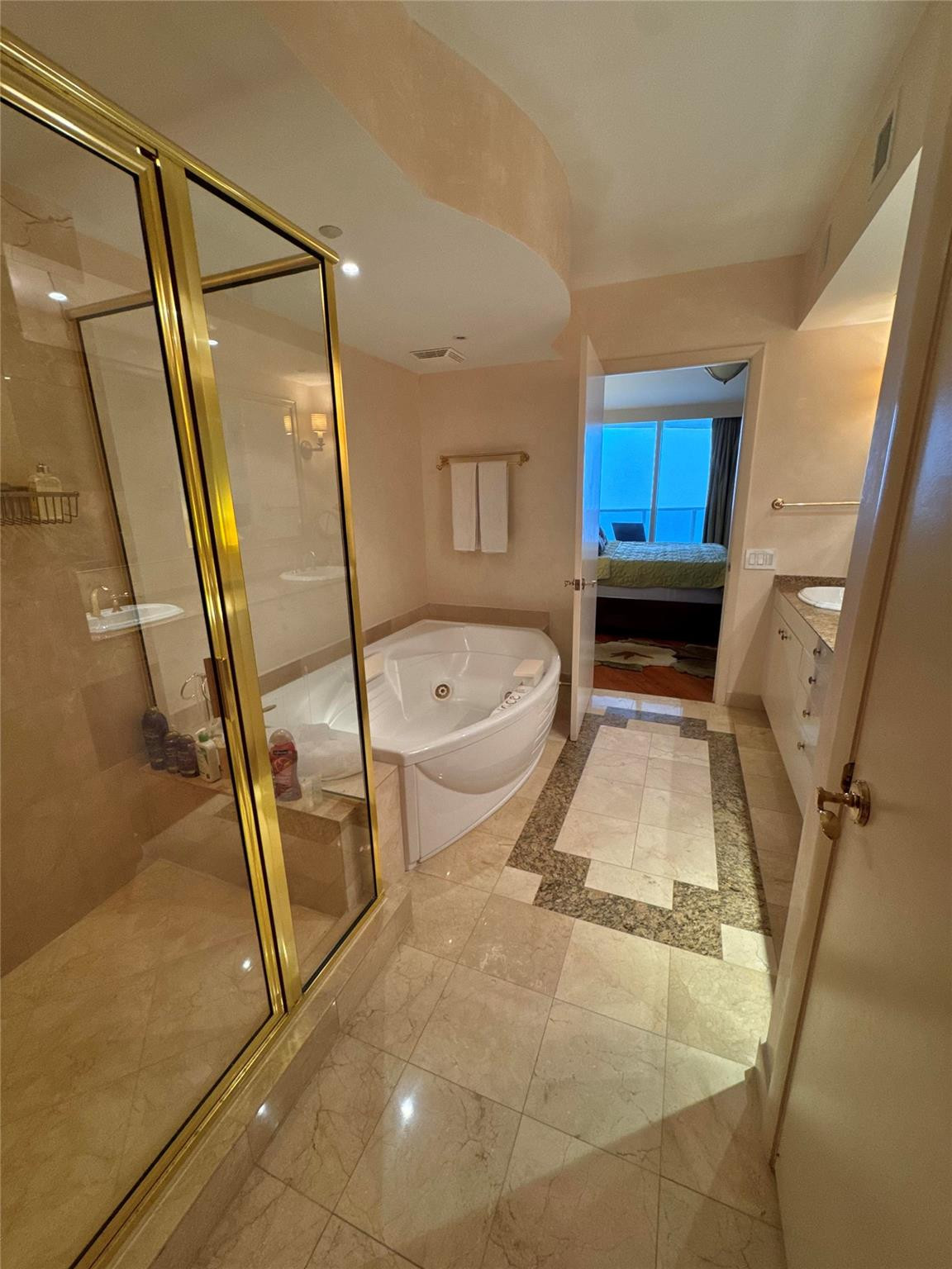 19111 Collins Avenue 2807 Property Photo 24