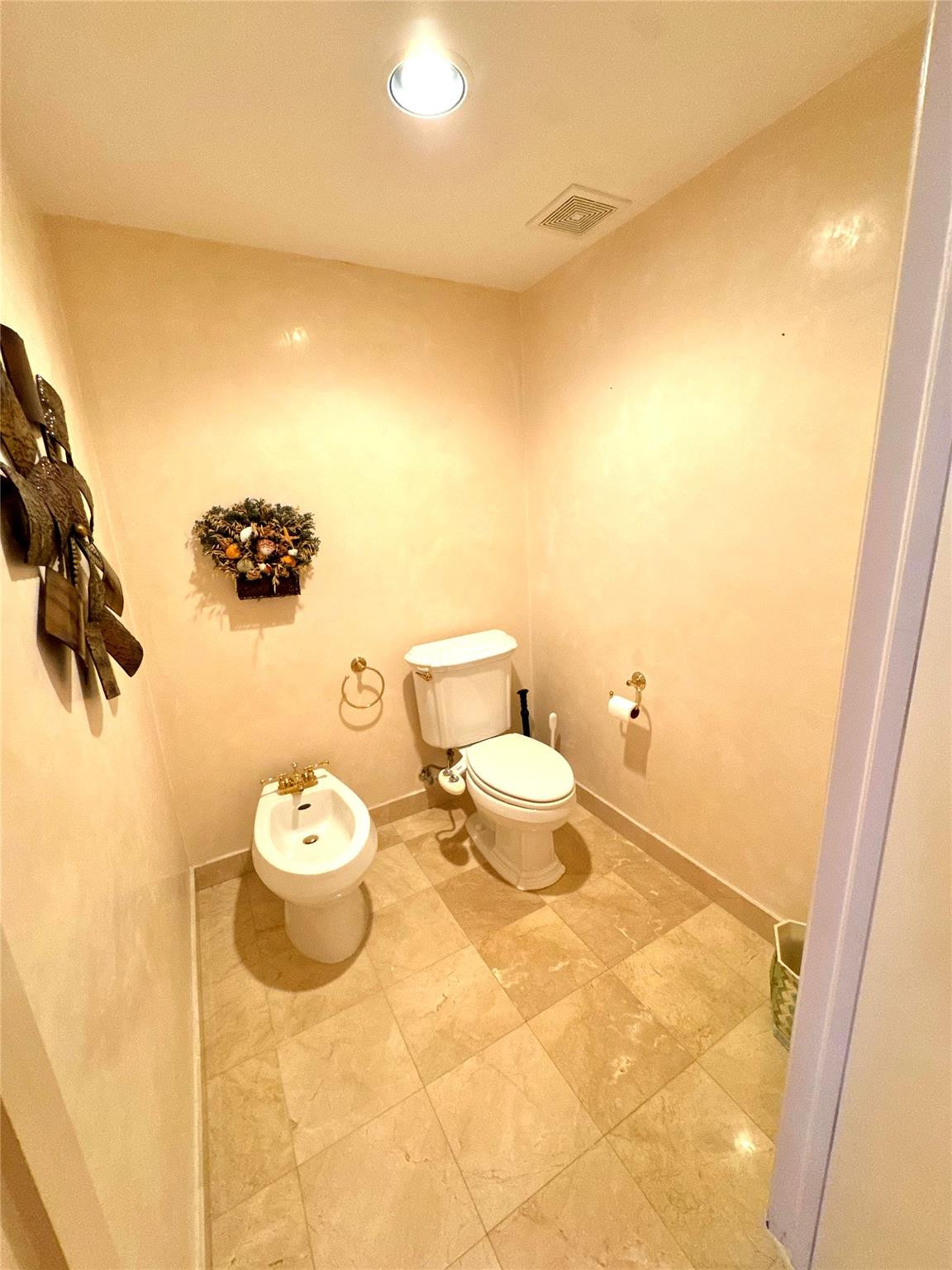 19111 Collins Avenue 2807 Property Photo 25
