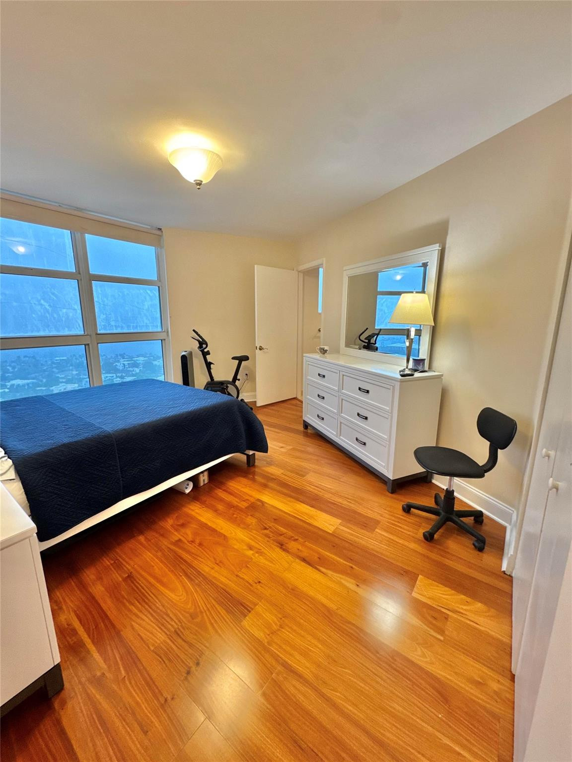 19111 Collins Avenue 2807 Property Photo 27
