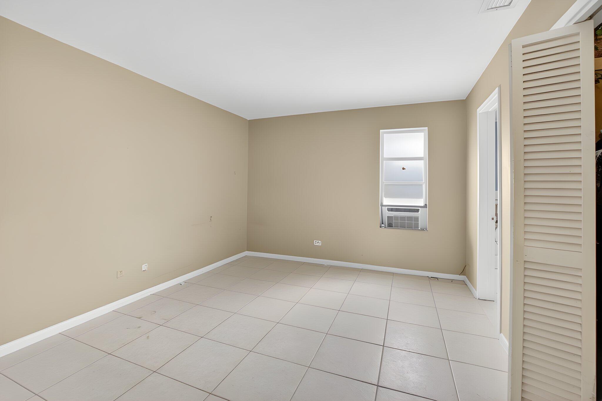 220 Sw 10th Avenue Property Photo 12