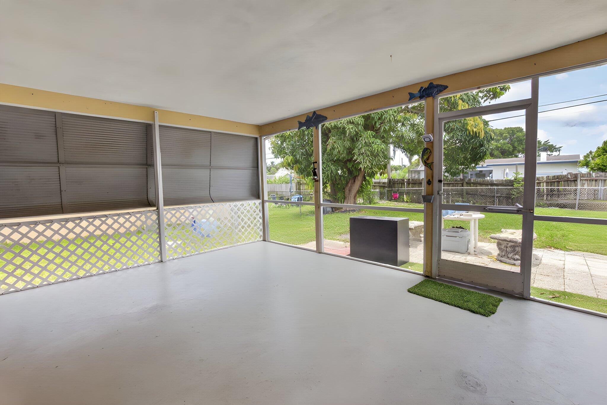 220 Sw 10th Avenue Property Photo 33