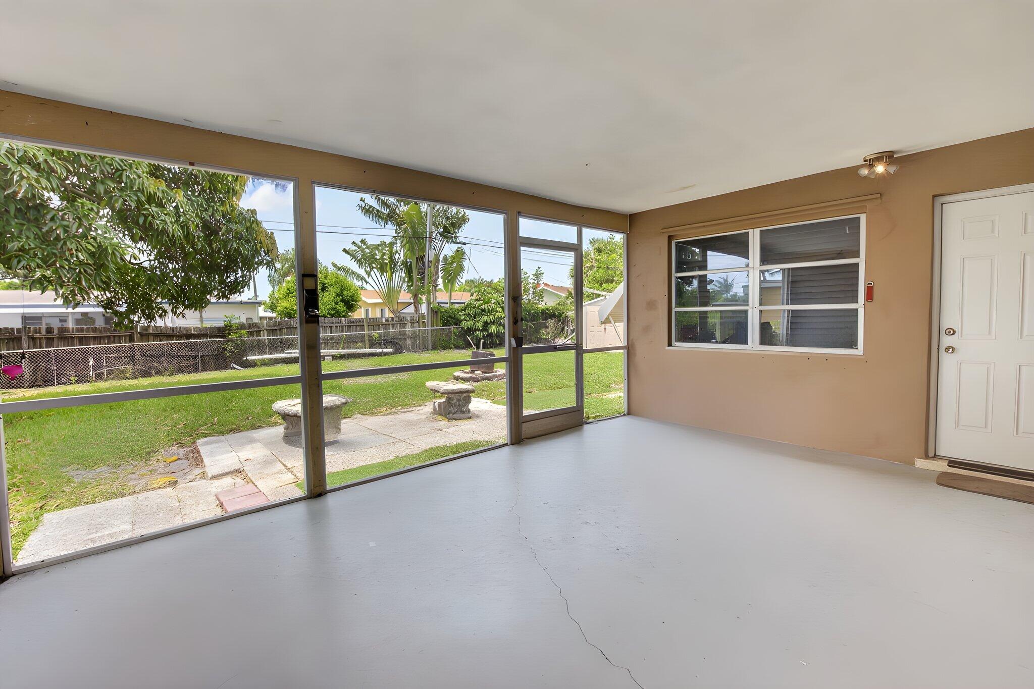 220 Sw 10th Avenue Property Photo 35
