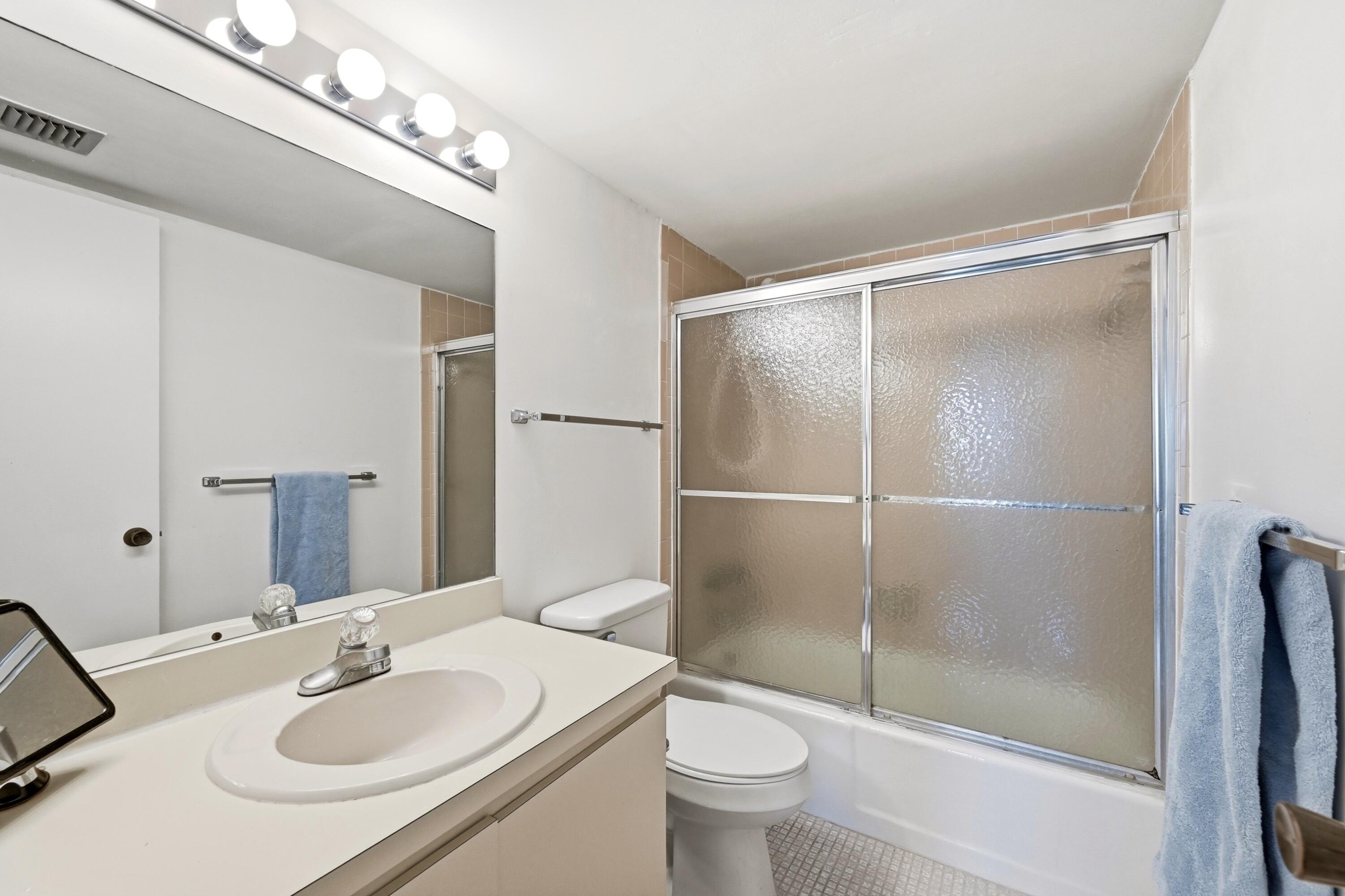 740 S Federal Highway 208 Property Photo 14
