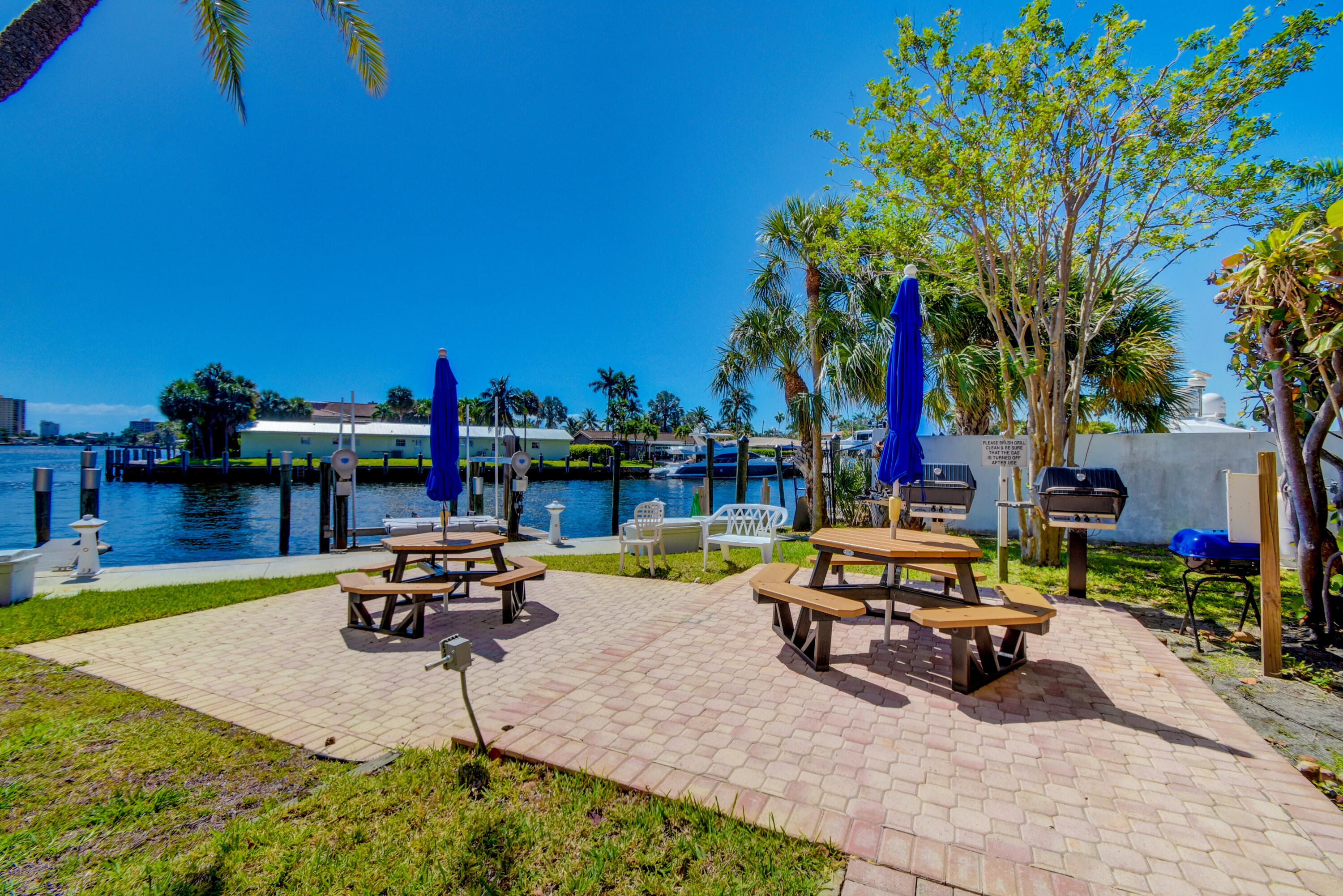 740 S Federal Highway 208 Property Photo 28