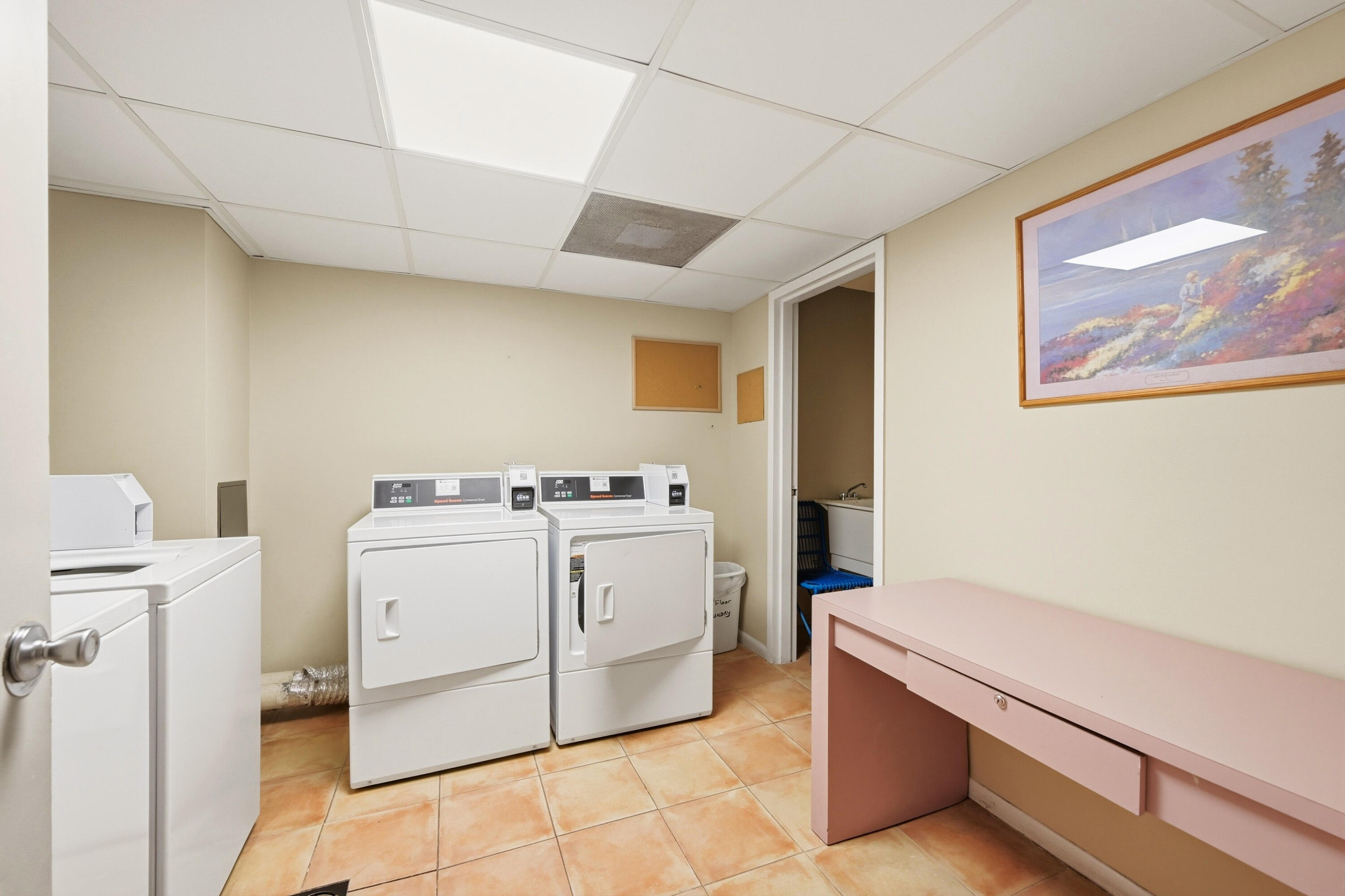 740 S Federal Highway 208 Property Photo 34