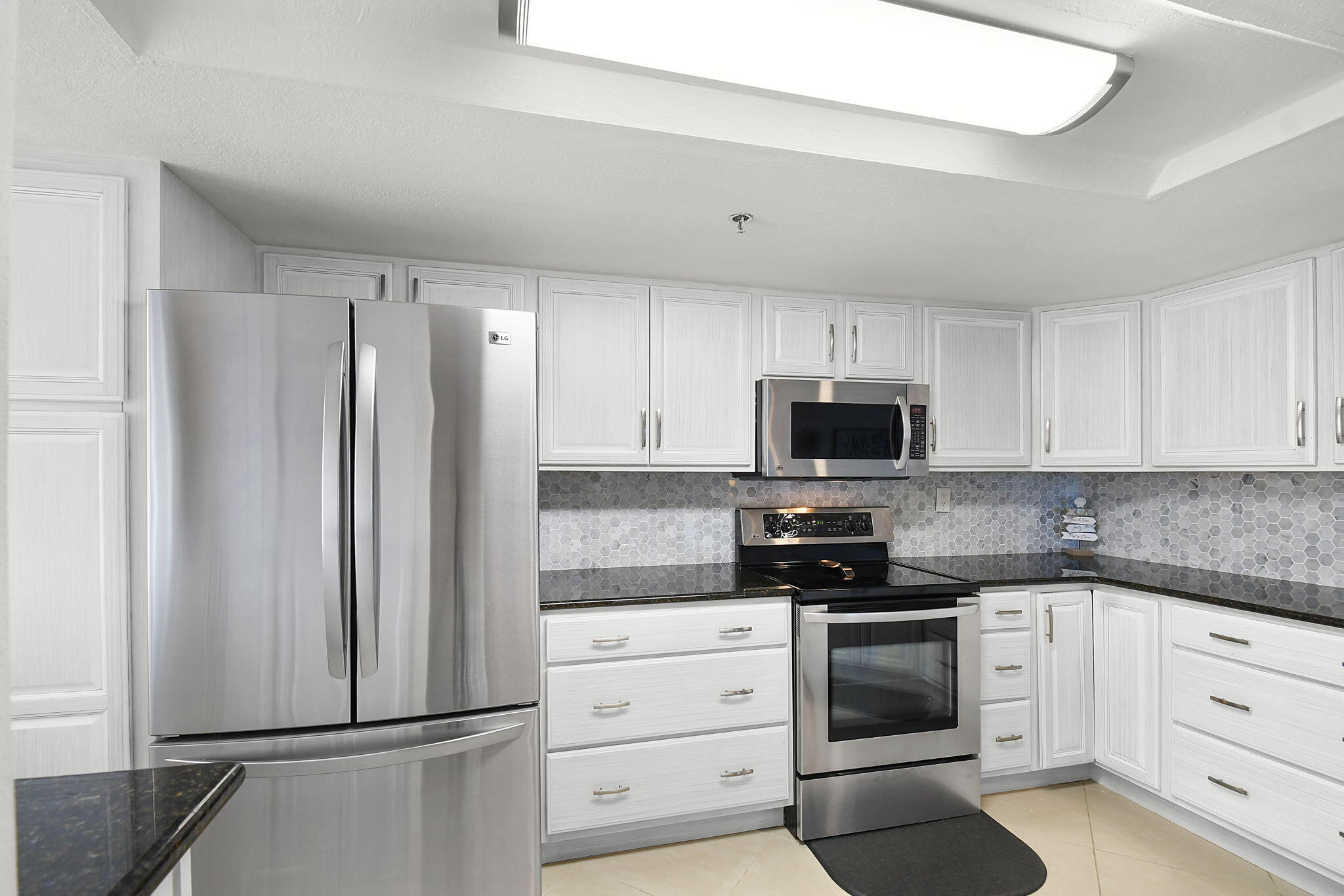 3870 N Highway A1a 805 Property Photo 2