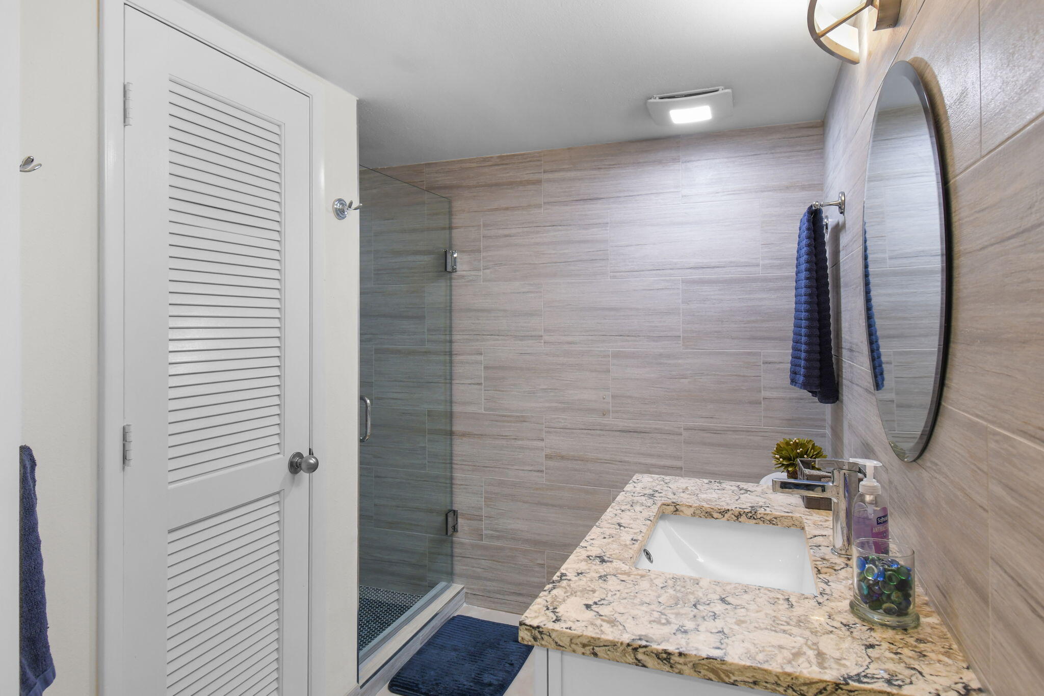 3870 N Highway A1a 805 Property Photo 16