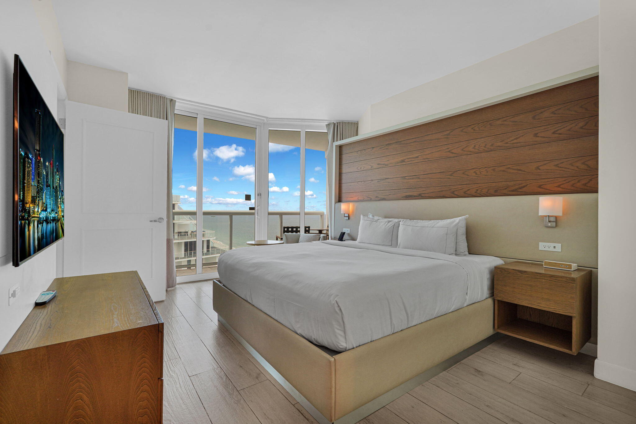505 N Fort Lauderdale Beach Boulevard 2214 Property Photo 3