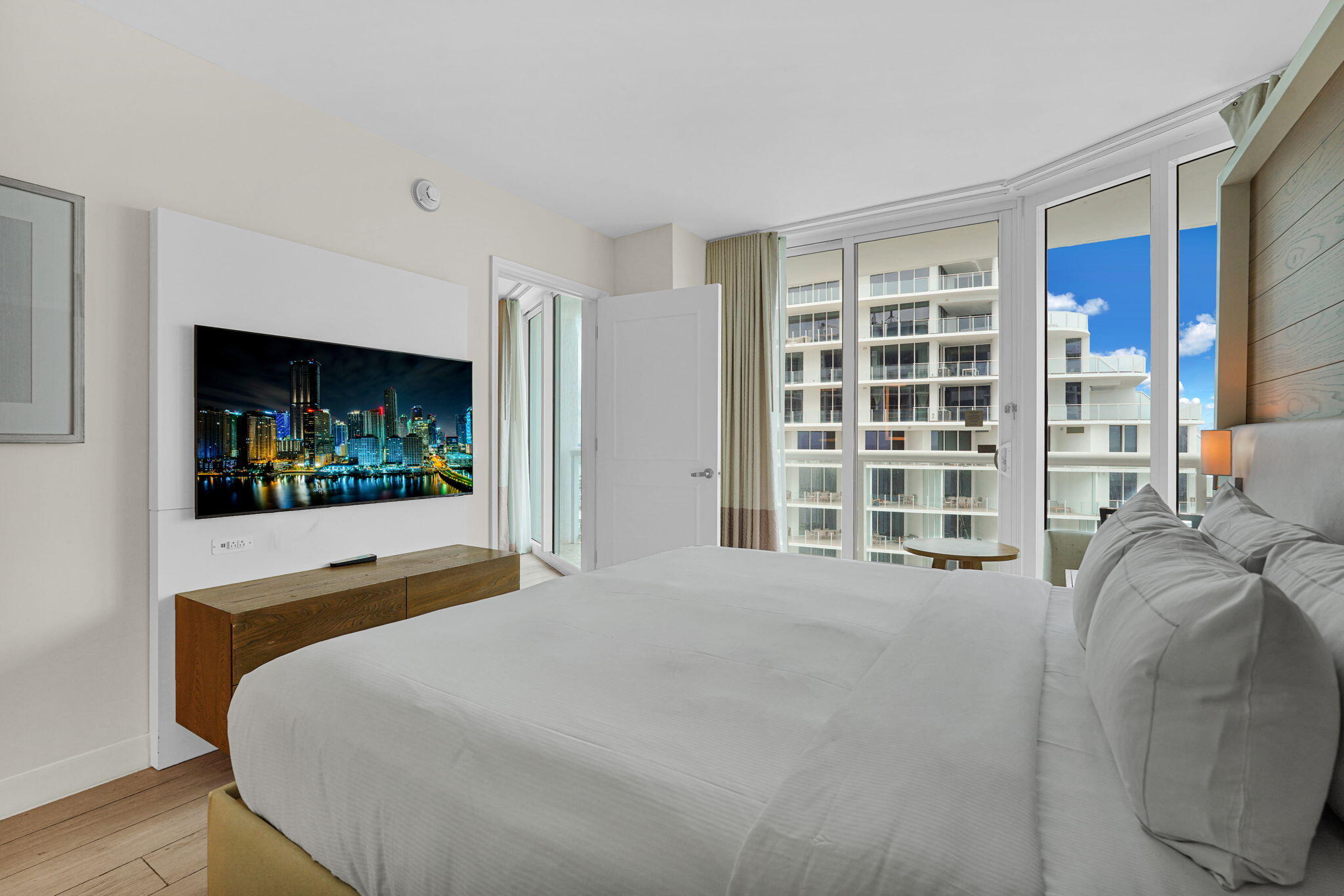 505 N Fort Lauderdale Beach Boulevard 2214 Property Photo 30