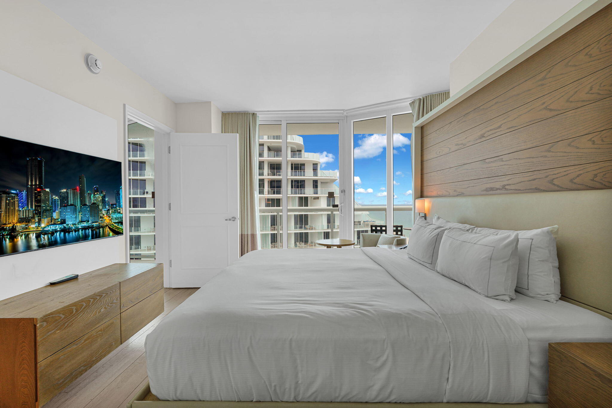 505 N Fort Lauderdale Beach Boulevard 2214 Property Photo 33