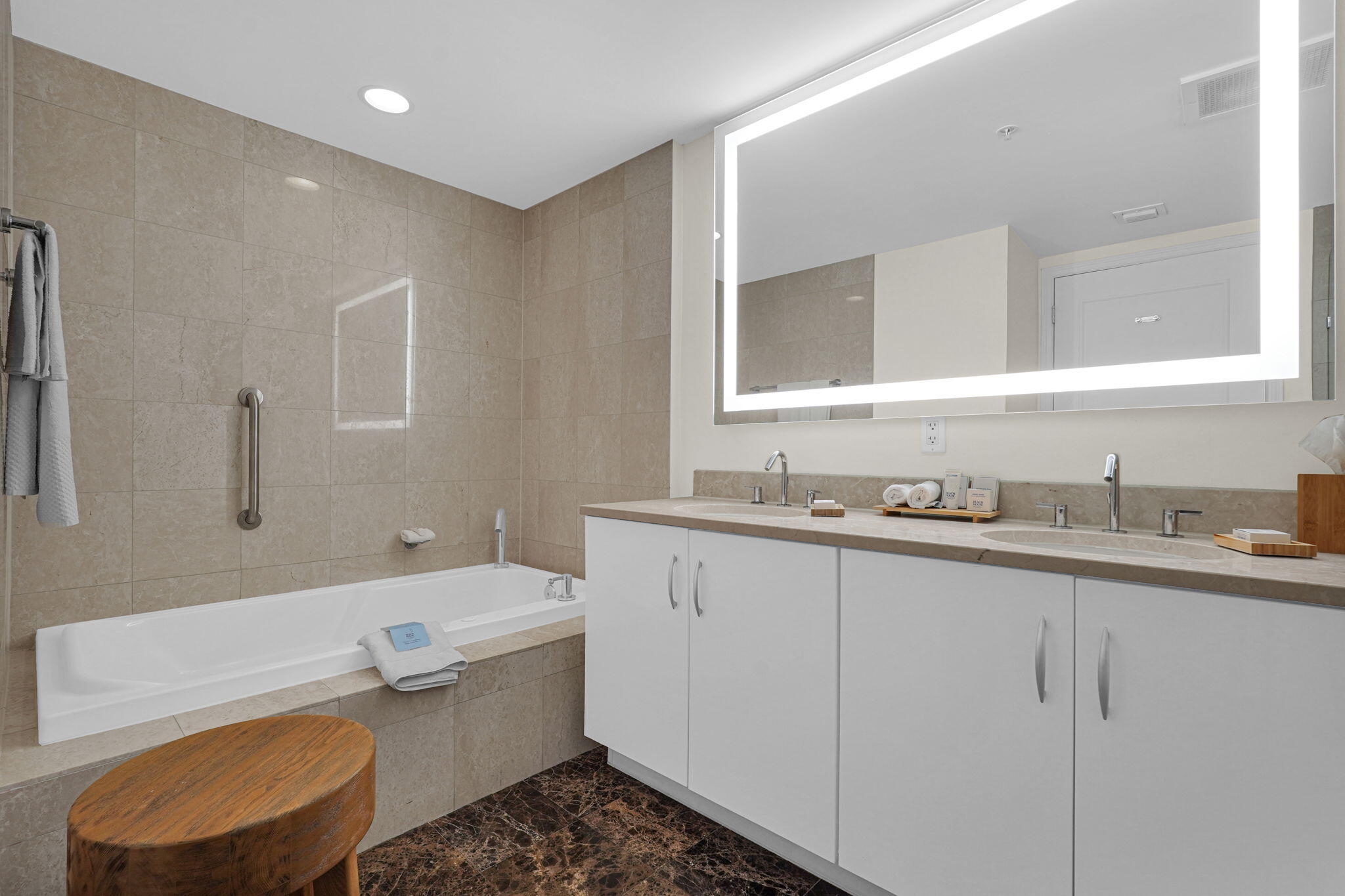 505 N Fort Lauderdale Beach Boulevard 2214 Property Photo 35