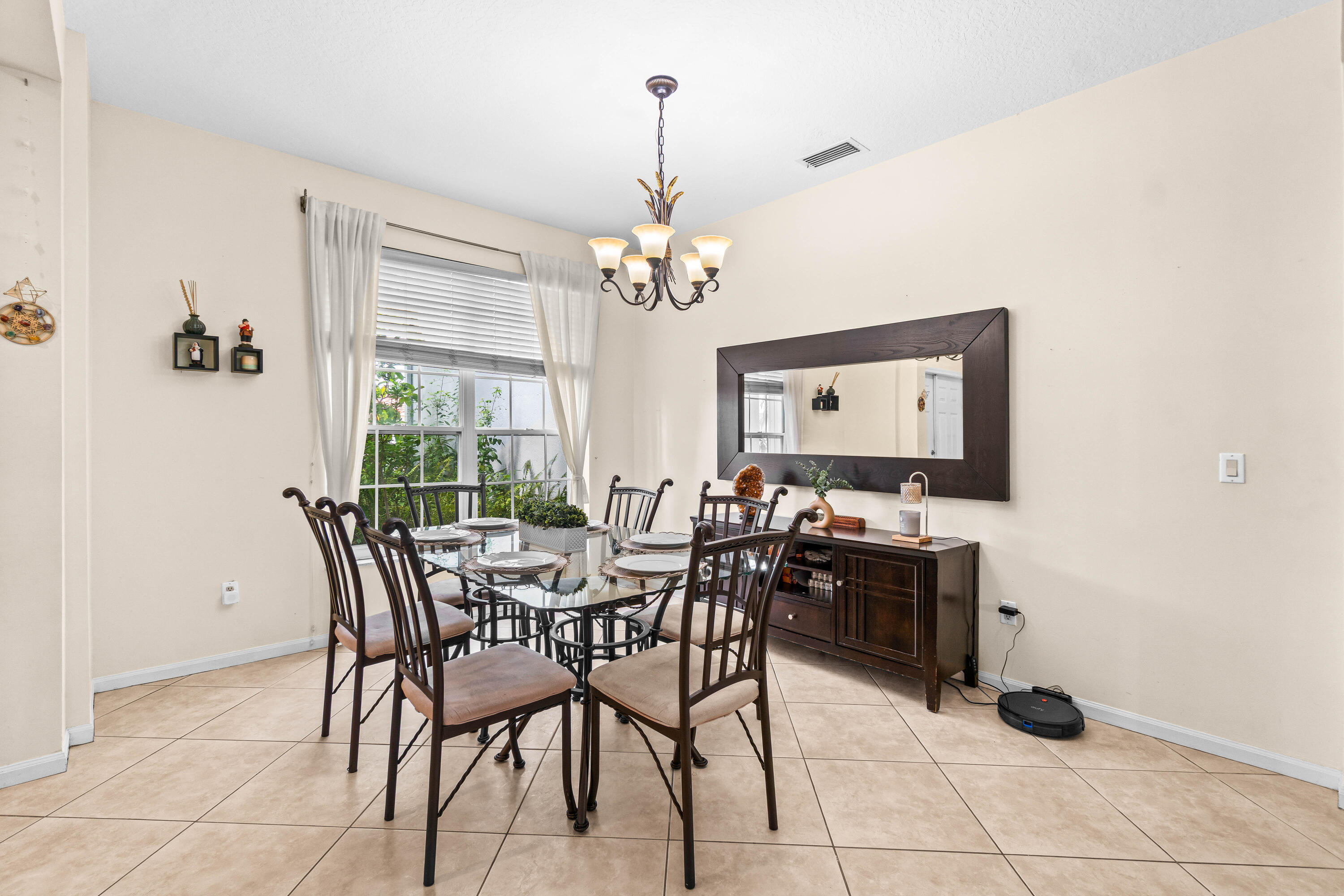 21958 Palm Grass Drive Property Photo 8