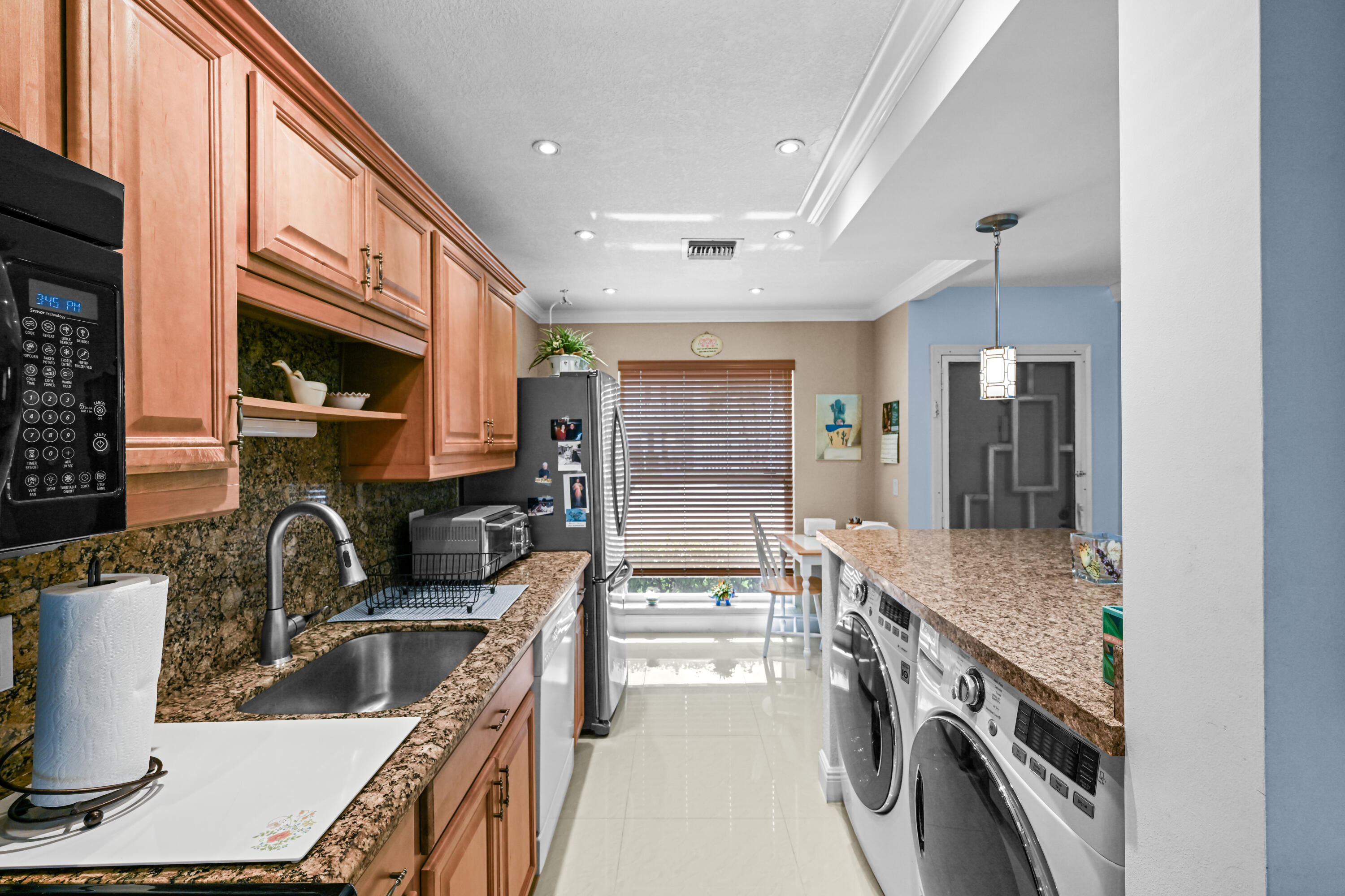 2730 Sw 15th Street 3-a Property Photo 3