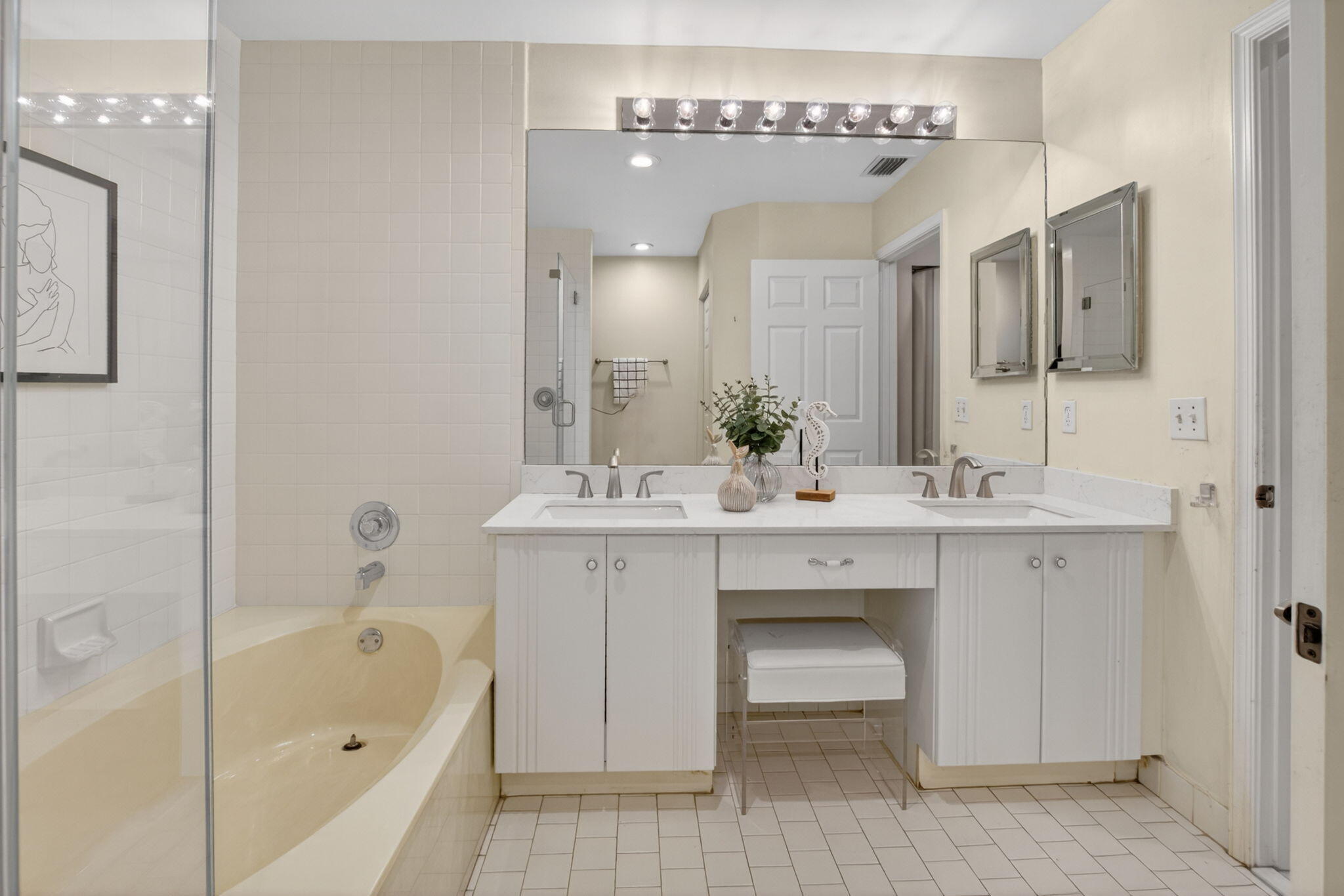 7844 Lexington Club Boulevard C Property Photo 14