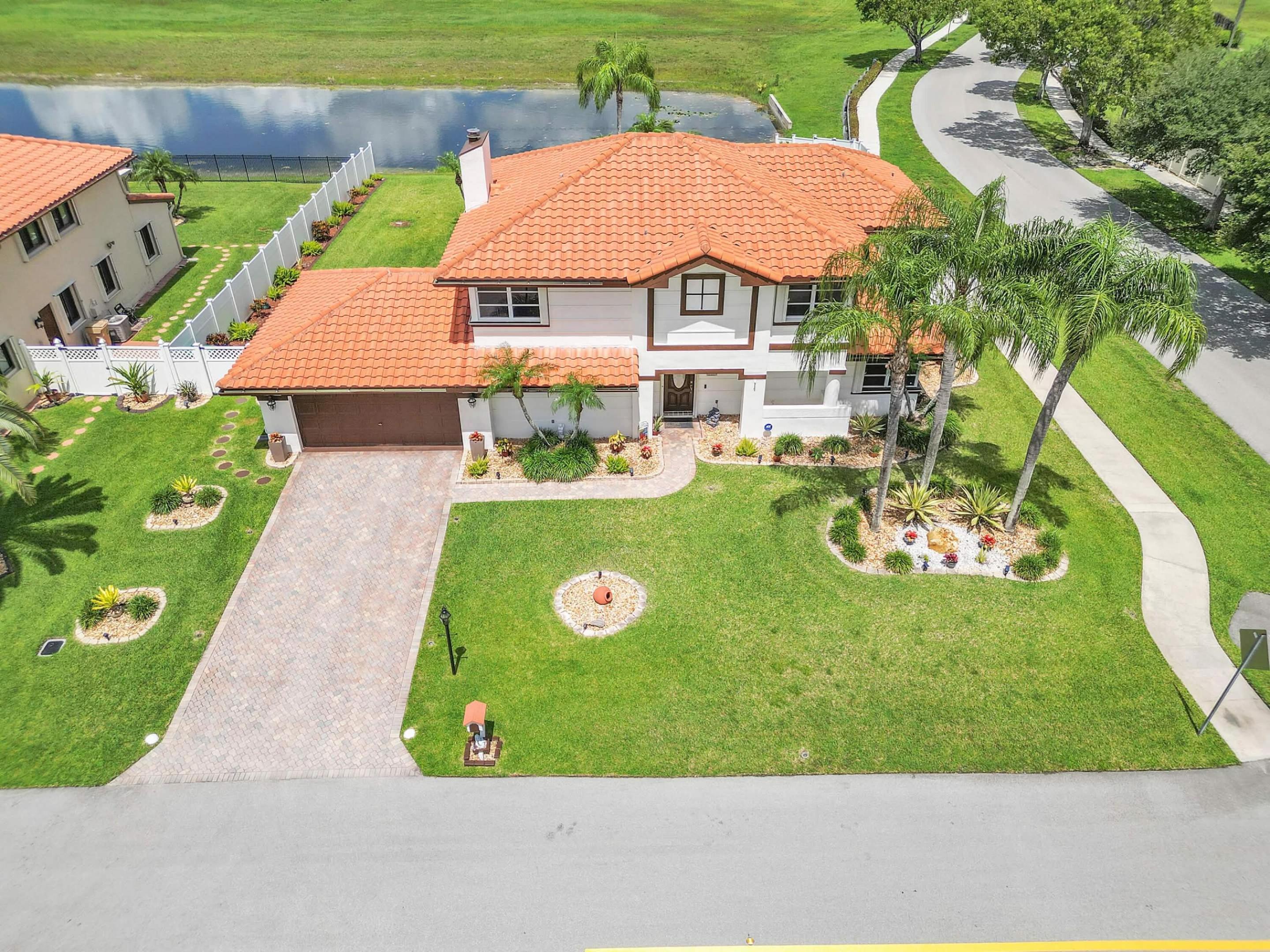 6431 Olde Moat Way Property Photo 3