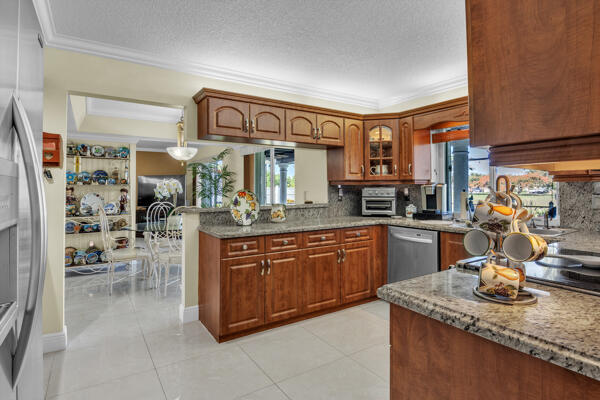 6431 Olde Moat Way Property Photo 14