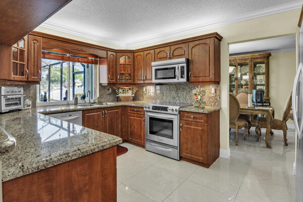 6431 Olde Moat Way Property Photo 15