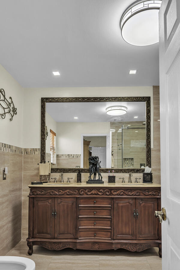 6431 Olde Moat Way Property Photo 27