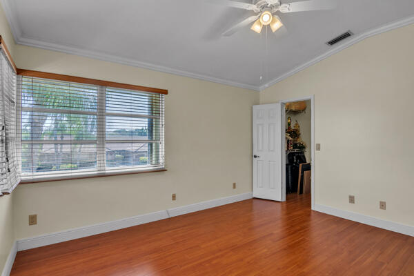 6431 Olde Moat Way Property Photo 32