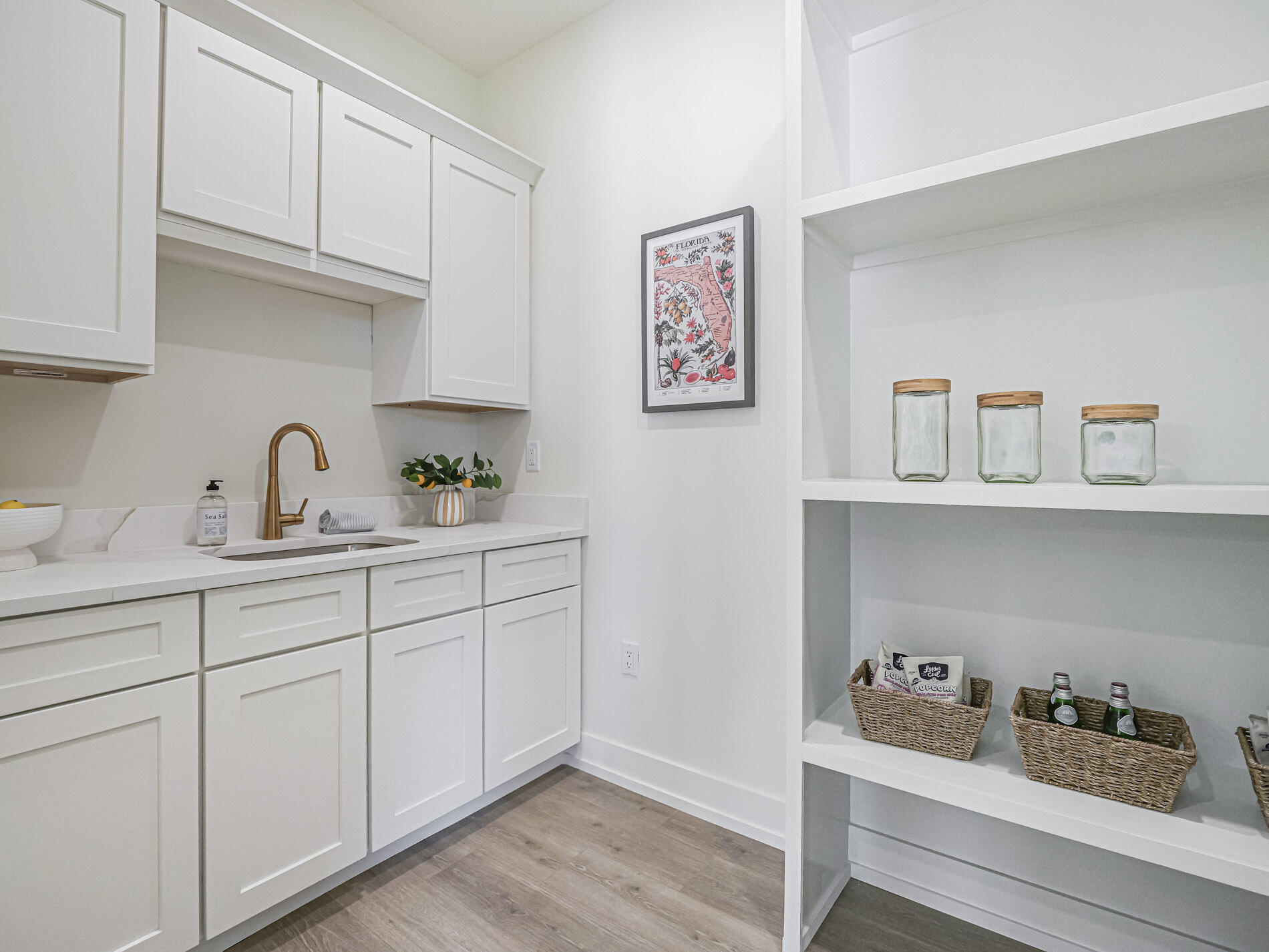 10631 Lighter Wood Lane Property Photo 4