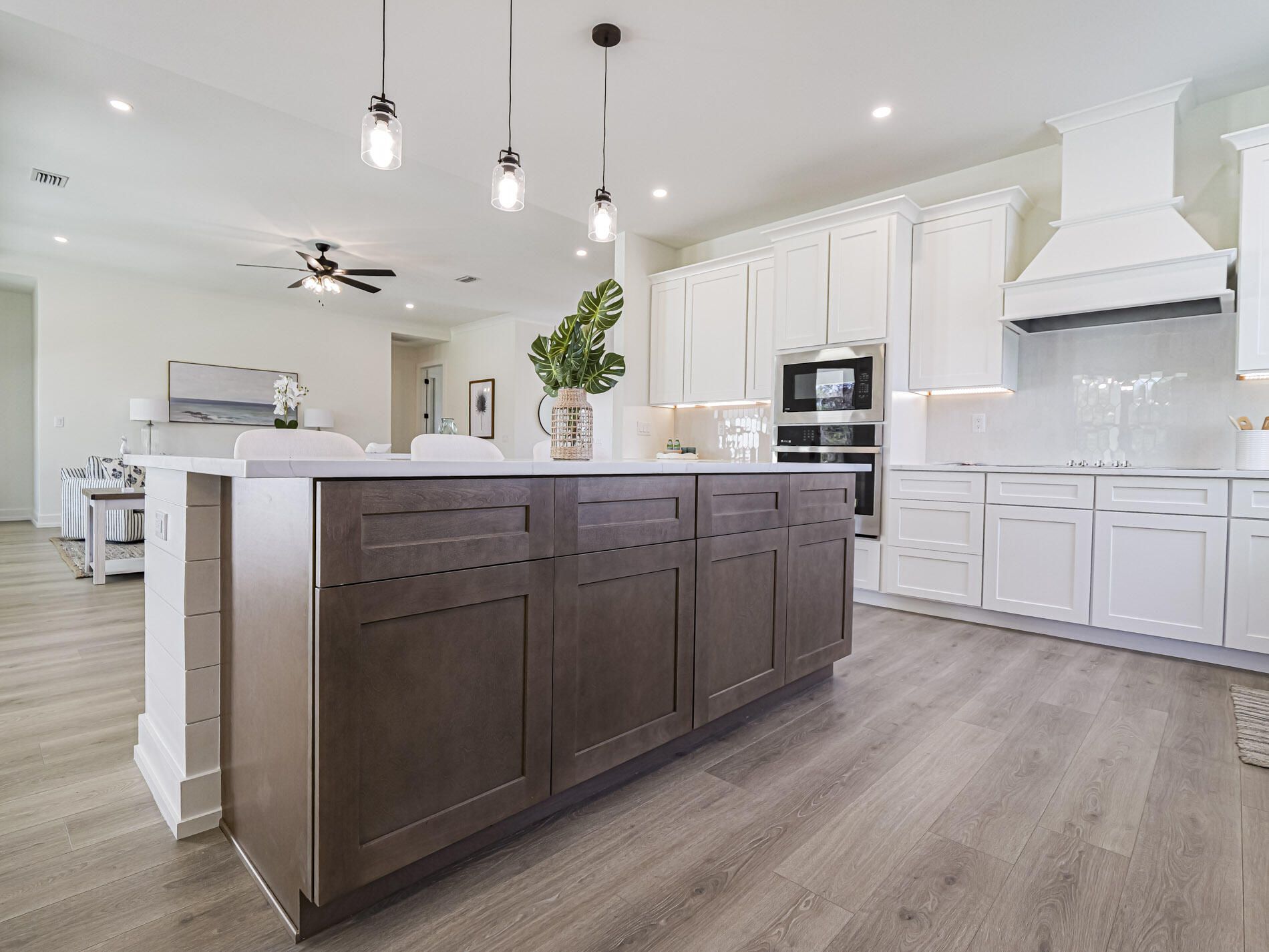 10631 Lighter Wood Lane Property Photo 7