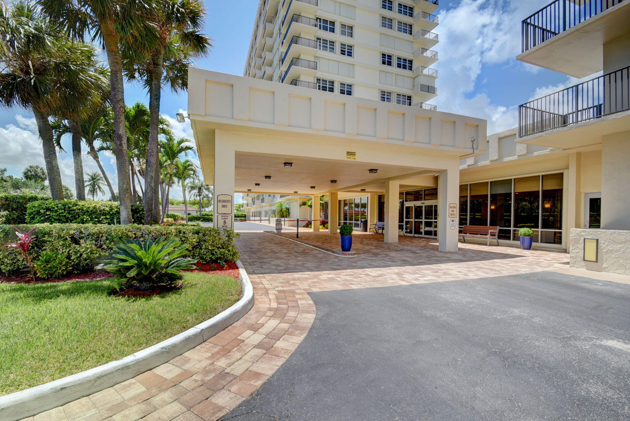 2121 N Ocean Boulevard 805w Property Photo 17