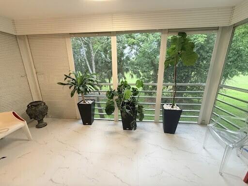 907 Cypress Terrace 201 Property Photo 17