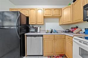 504 Gardens Drive 203 Property Photo 4