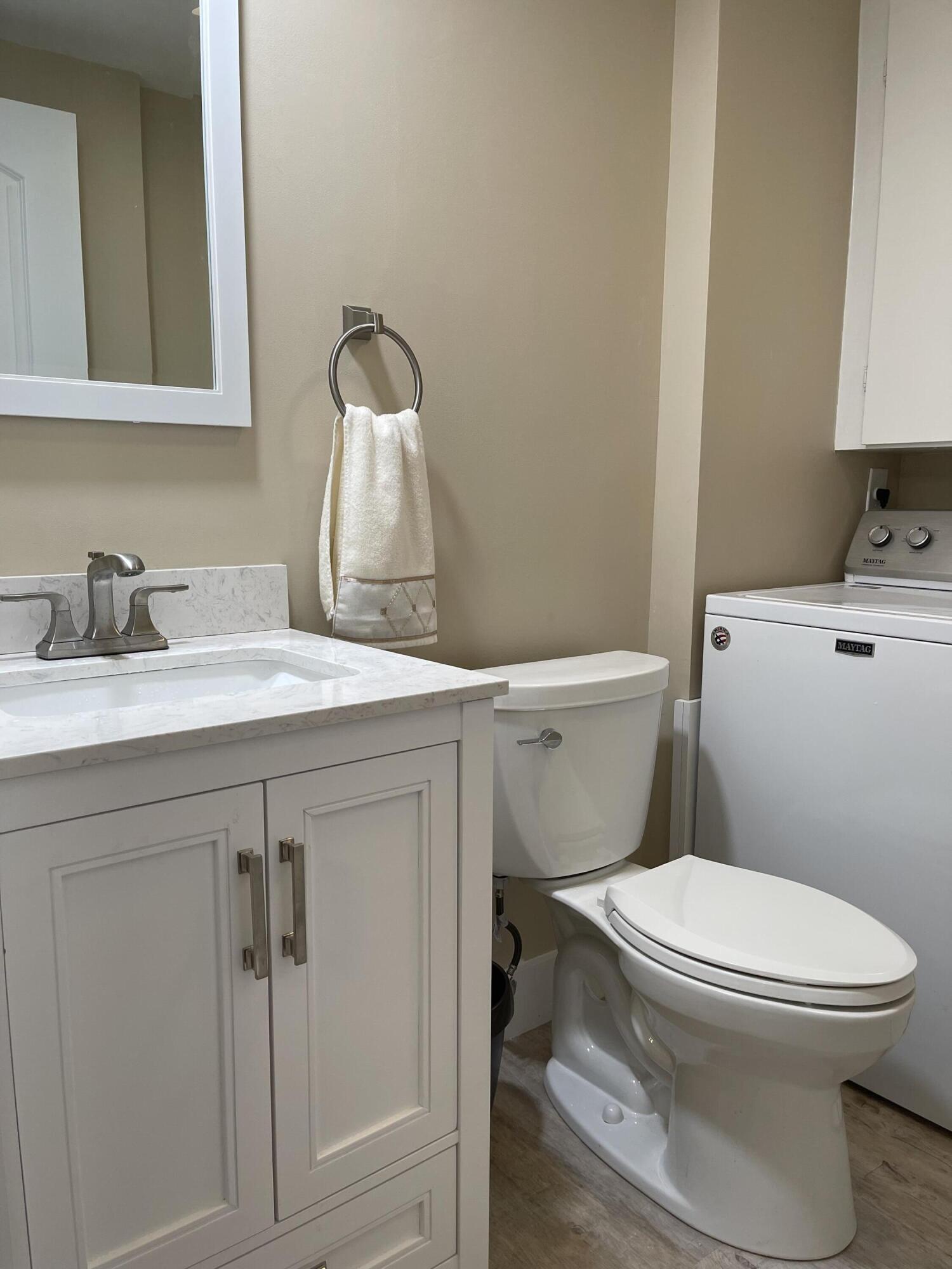 2531 25th Court Property Photo 8