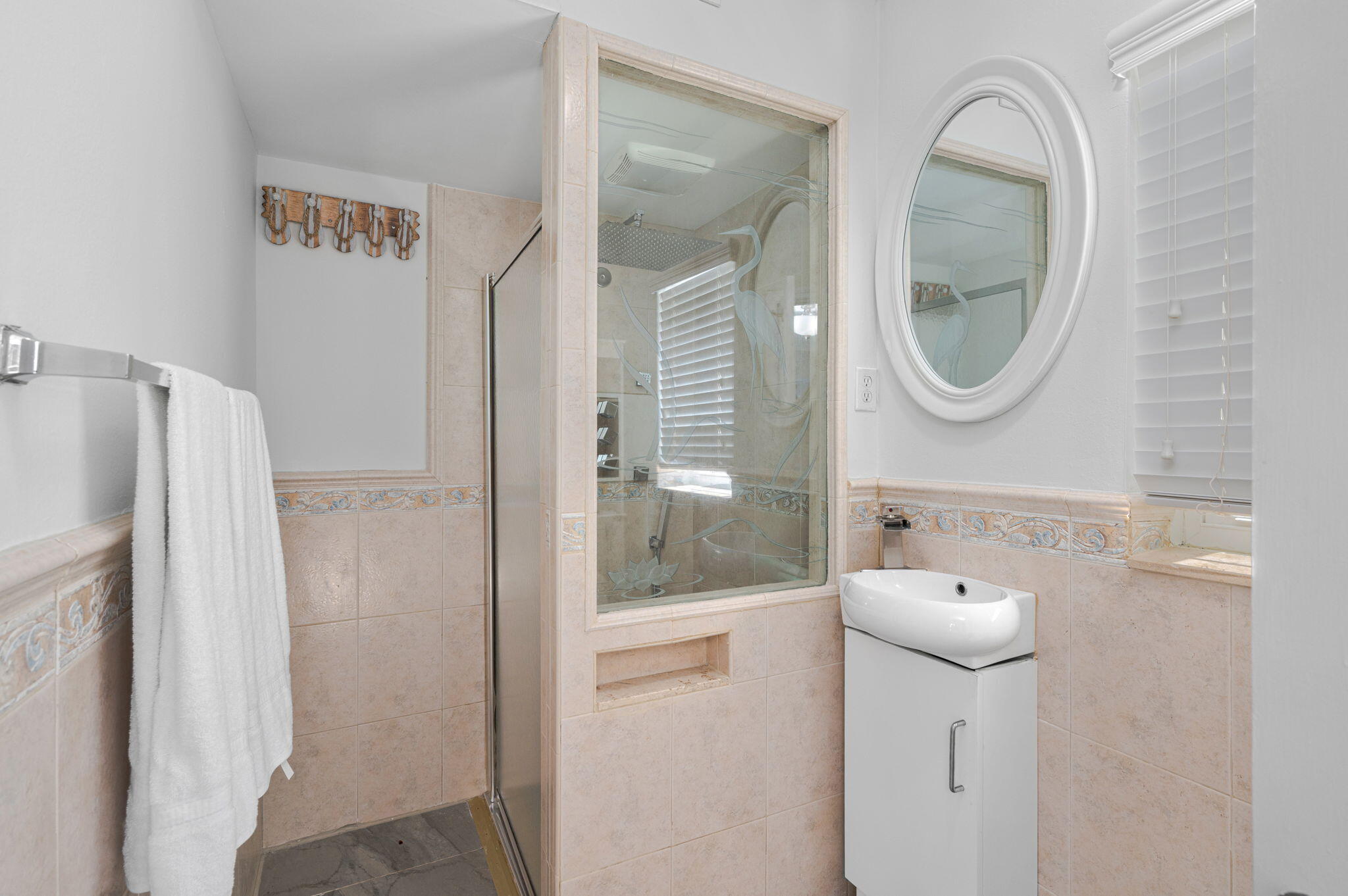 121 Queen Eugenia Court Property Photo 17
