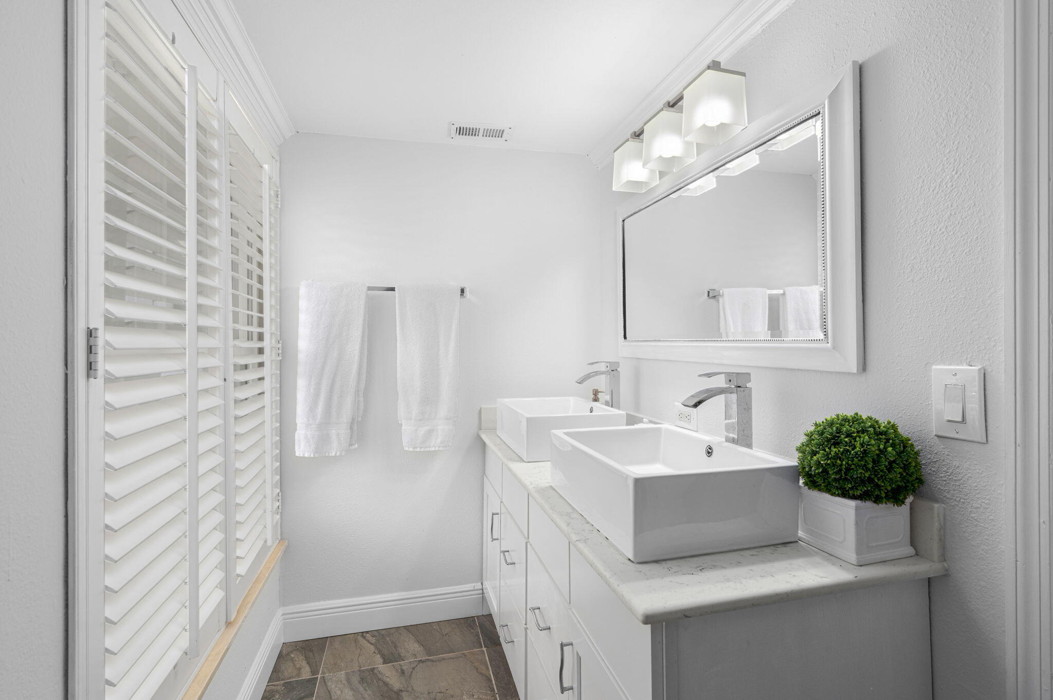 121 Queen Eugenia Court Property Photo 23