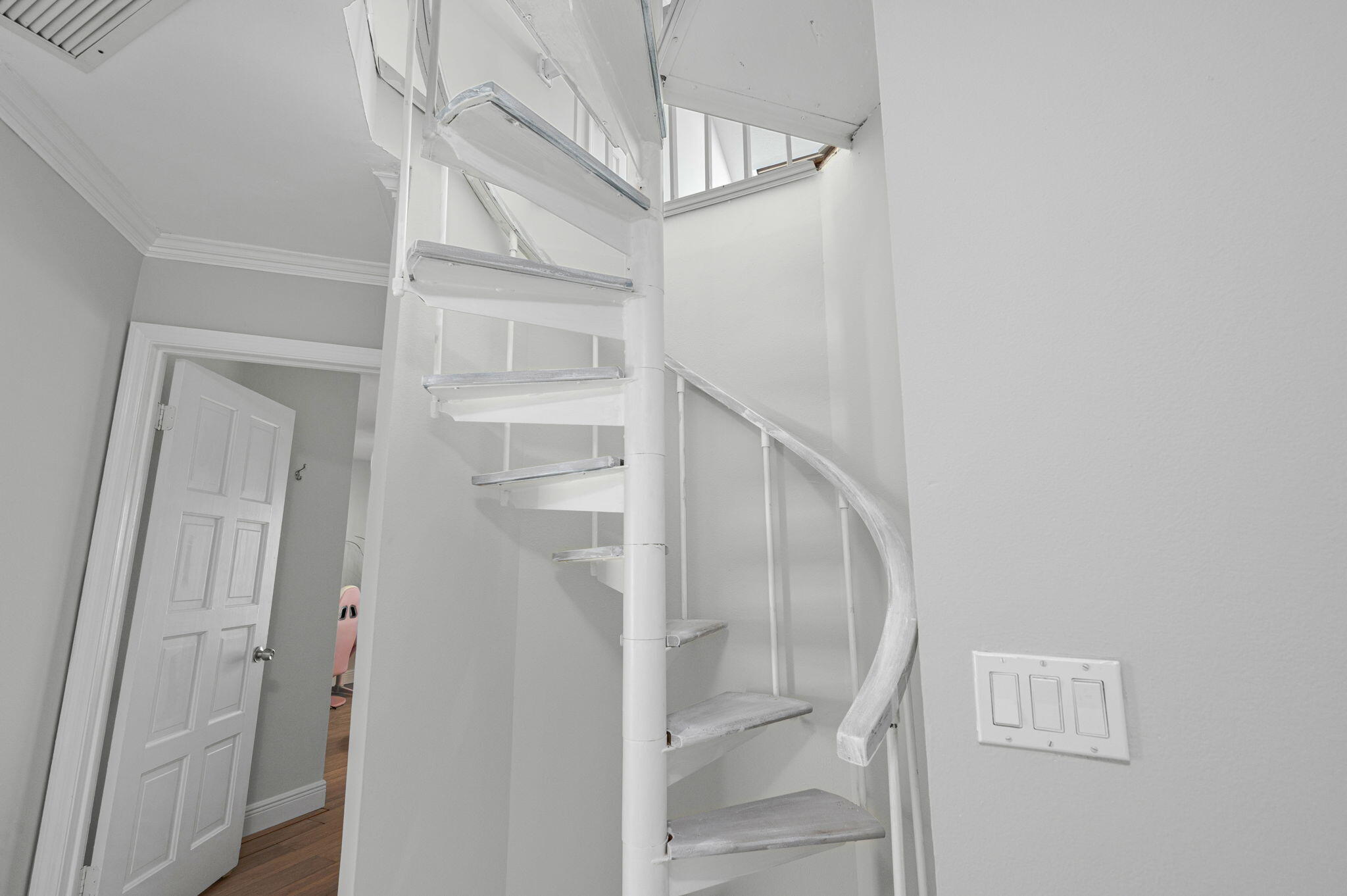 121 Queen Eugenia Court Property Photo 28