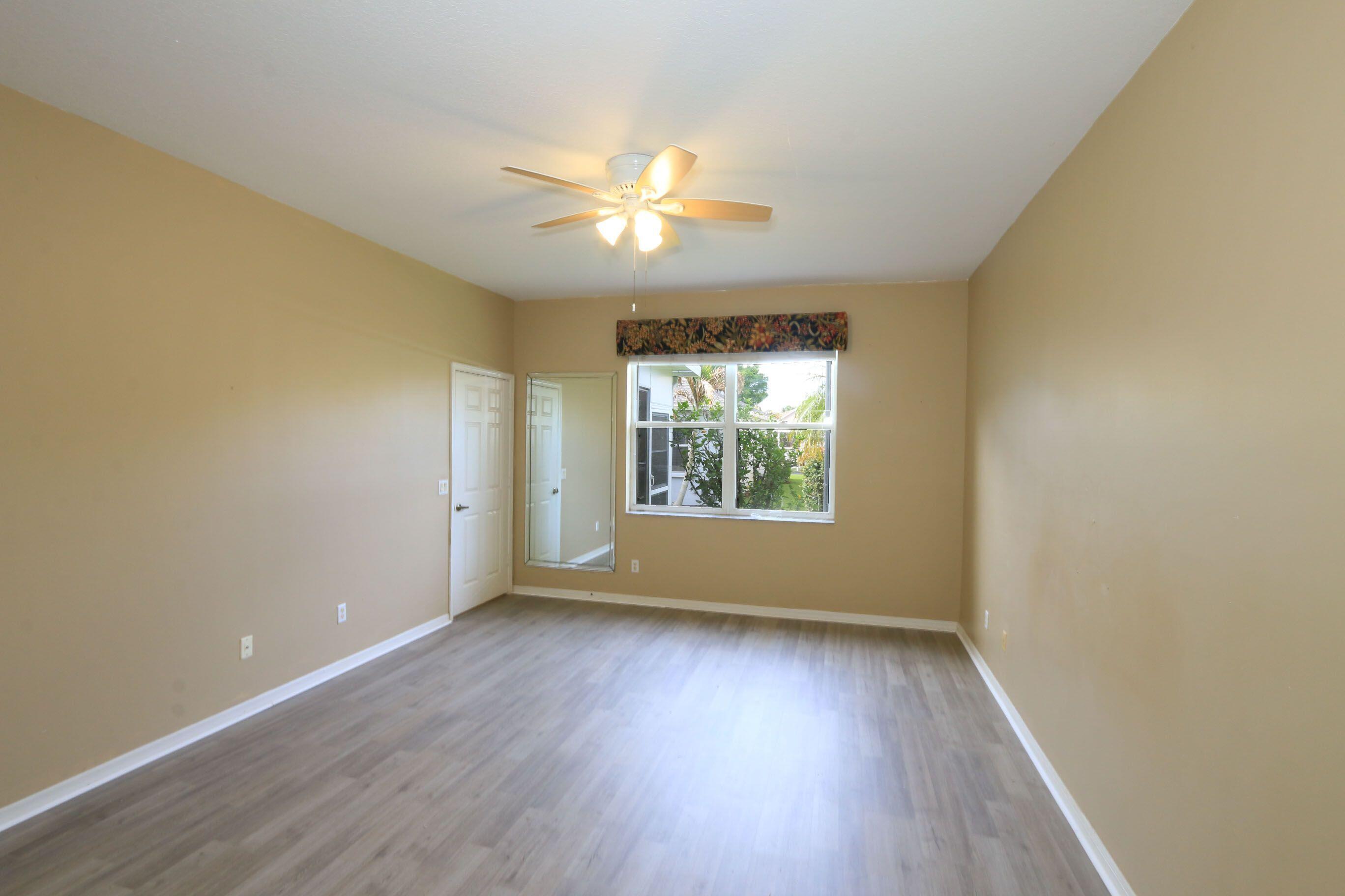 506 Nw Cortina Lane Property Photo 9