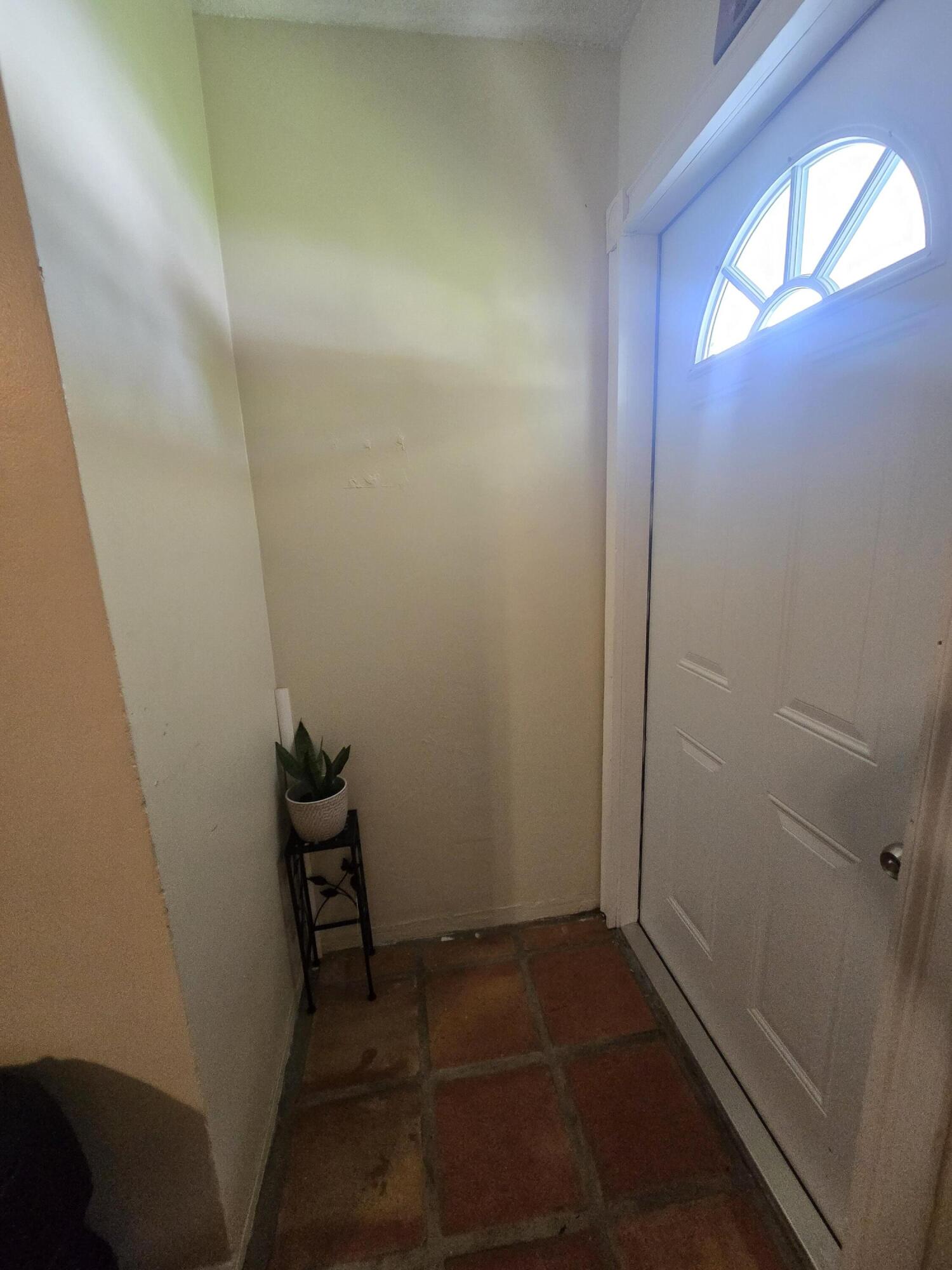 3560 Nw 3rd Avenue 1-2 Property Photo 5