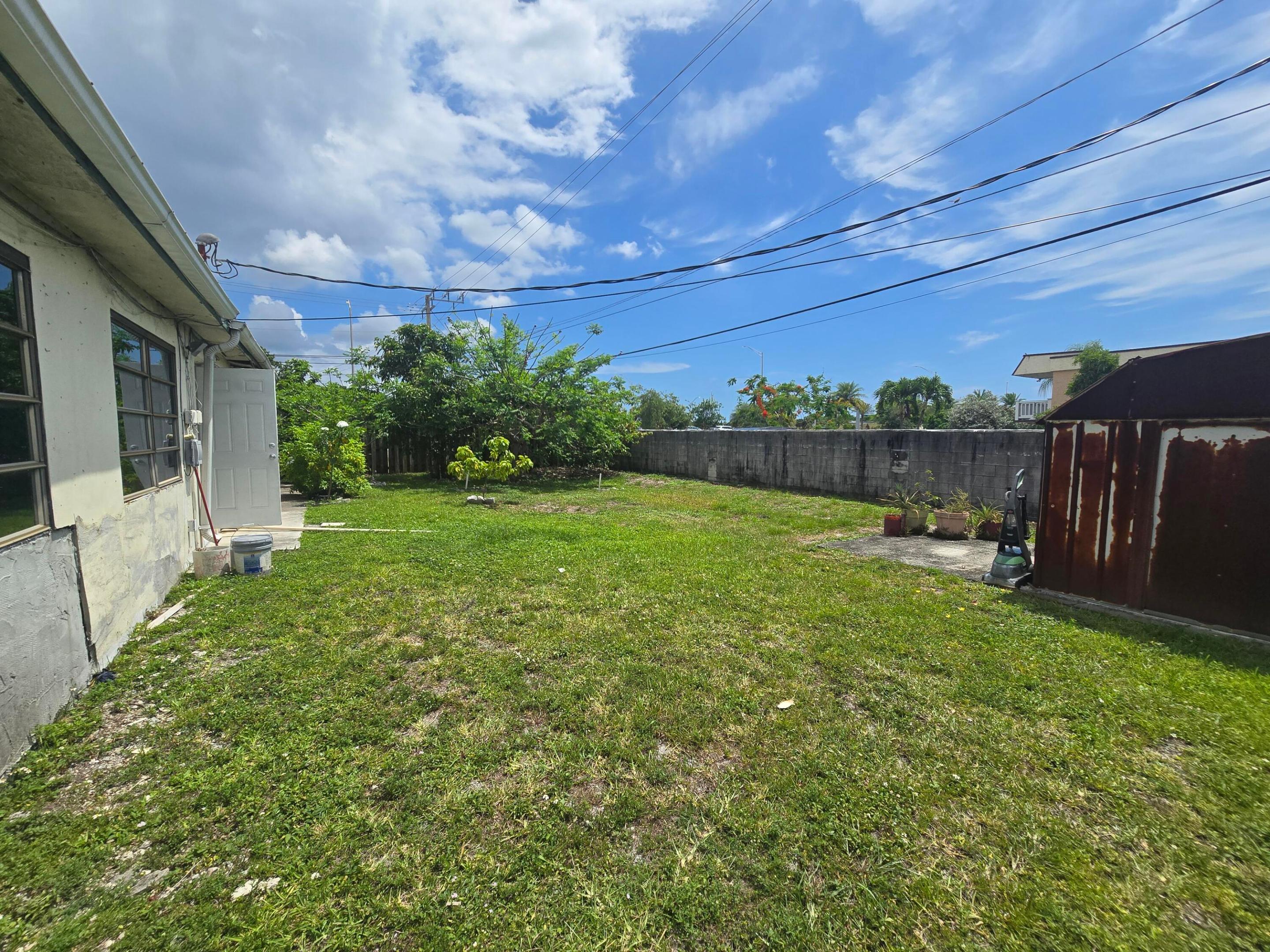 3560 Nw 3rd Avenue 1-2 Property Photo 20