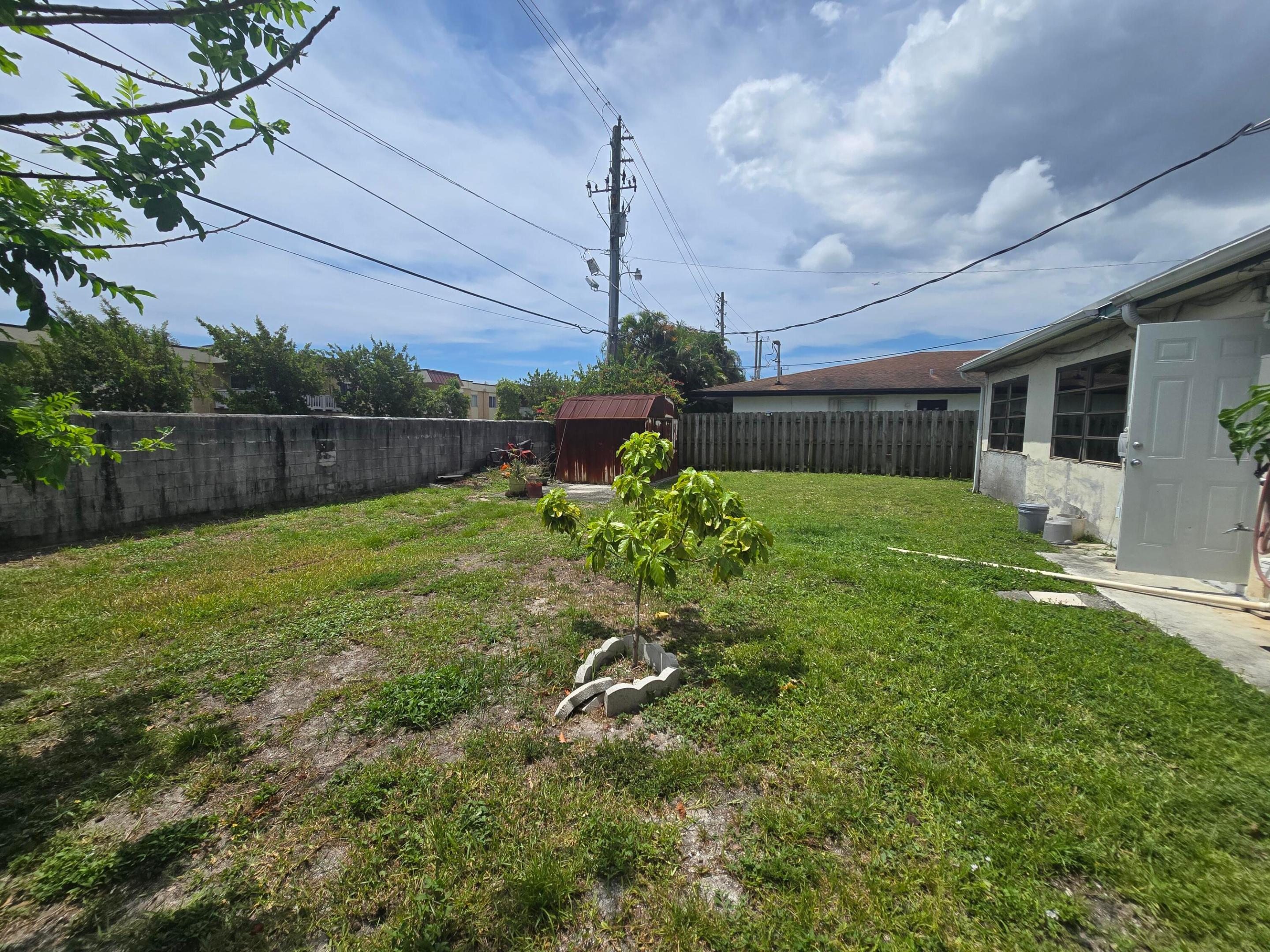 3560 Nw 3rd Avenue 1-2 Property Photo 22