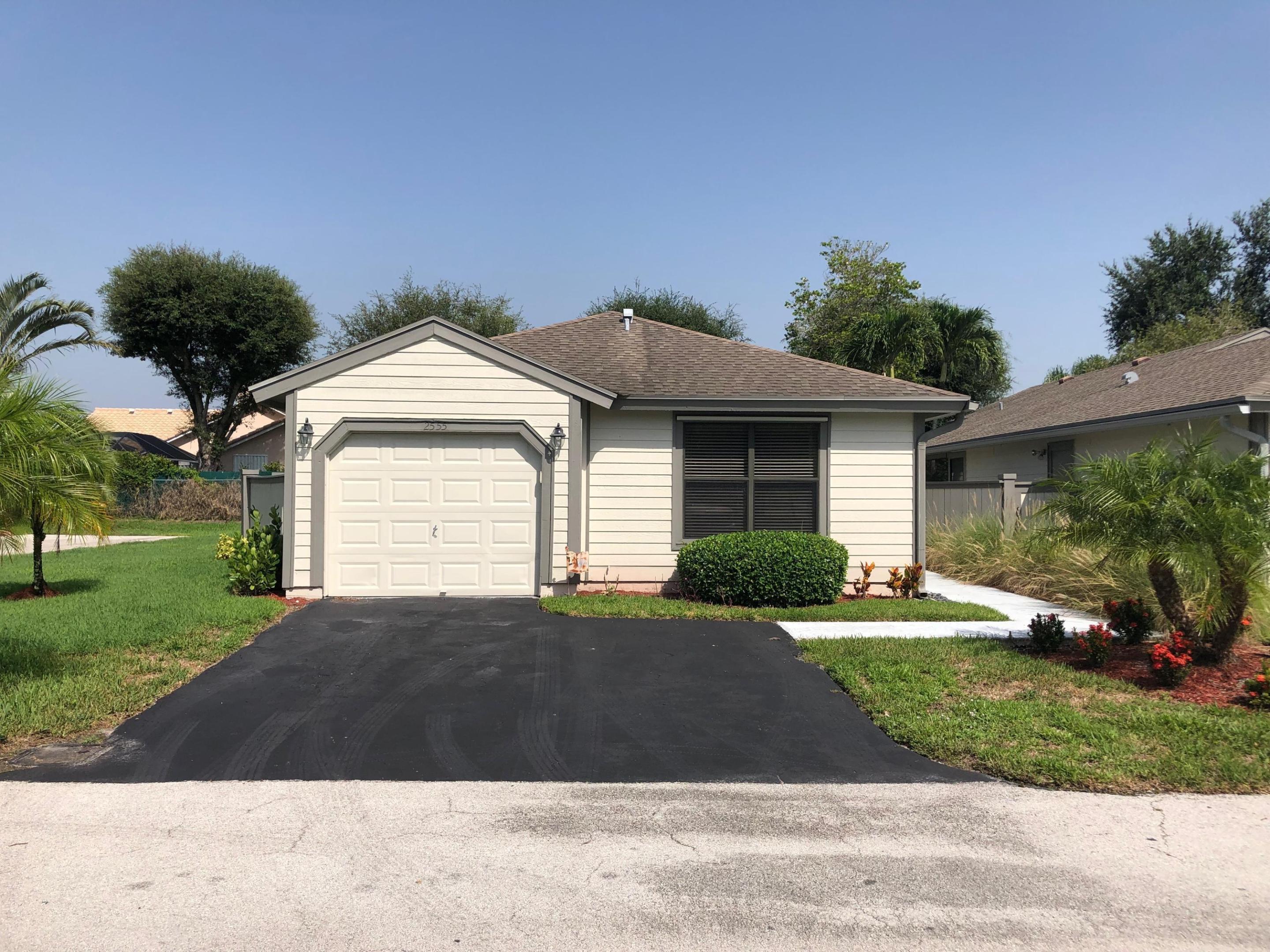 2555 Bedford Mews Drive Property Photo 1