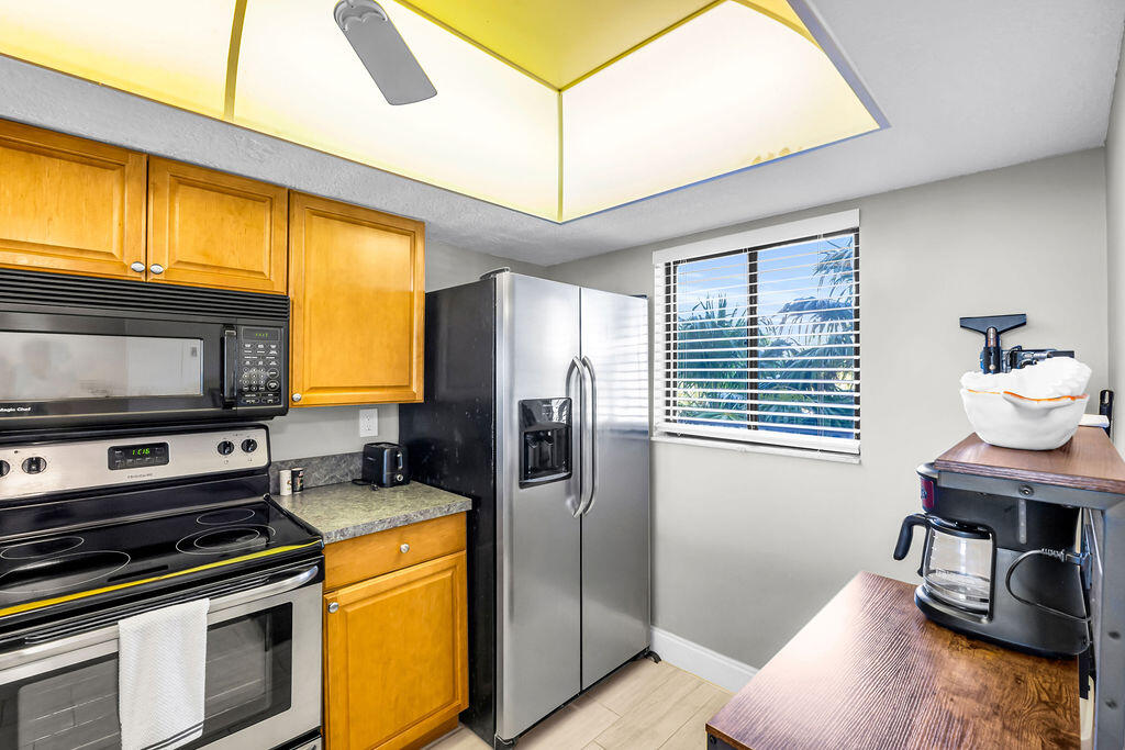 10102 S Ocean Drive 204a Property Photo 10