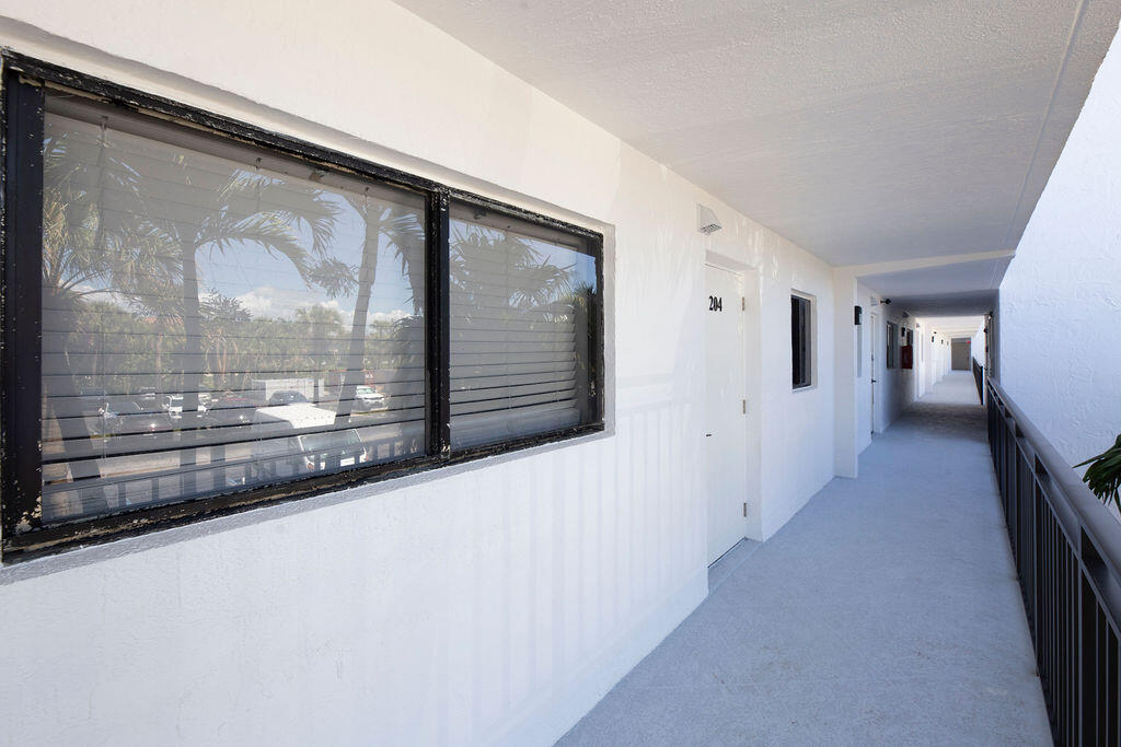 10102 S Ocean Drive 204a Property Photo 31