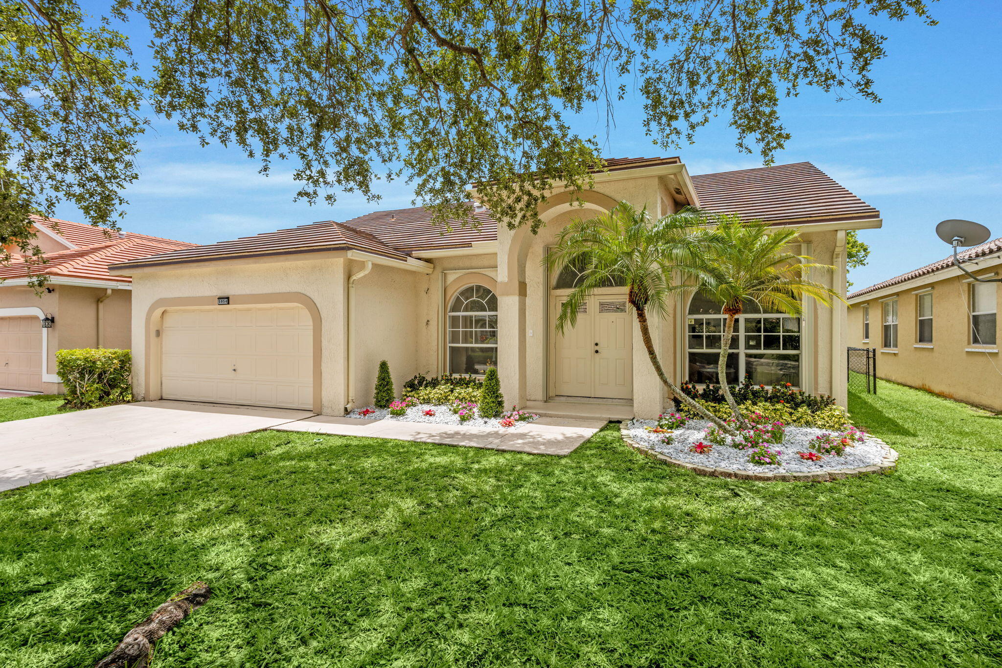 5954 Nw 74th Street Property Photo 1