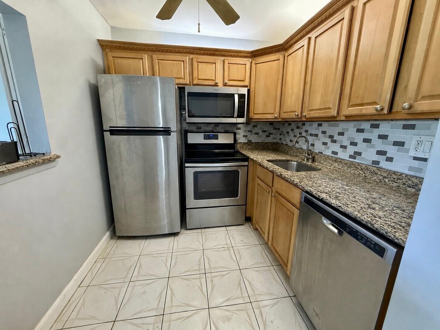 261 Suffolk Property Photo 4