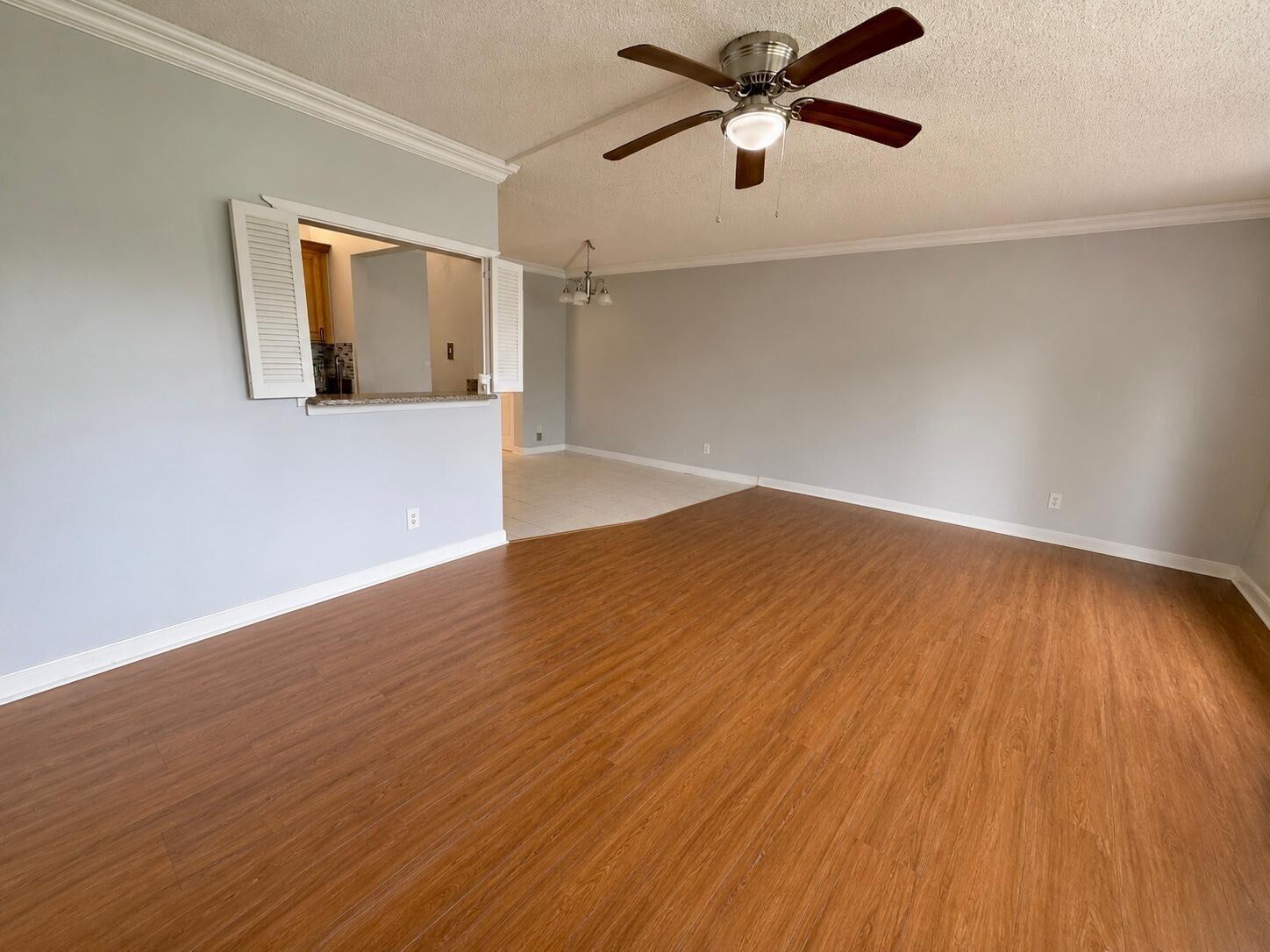 261 Suffolk Property Photo 9