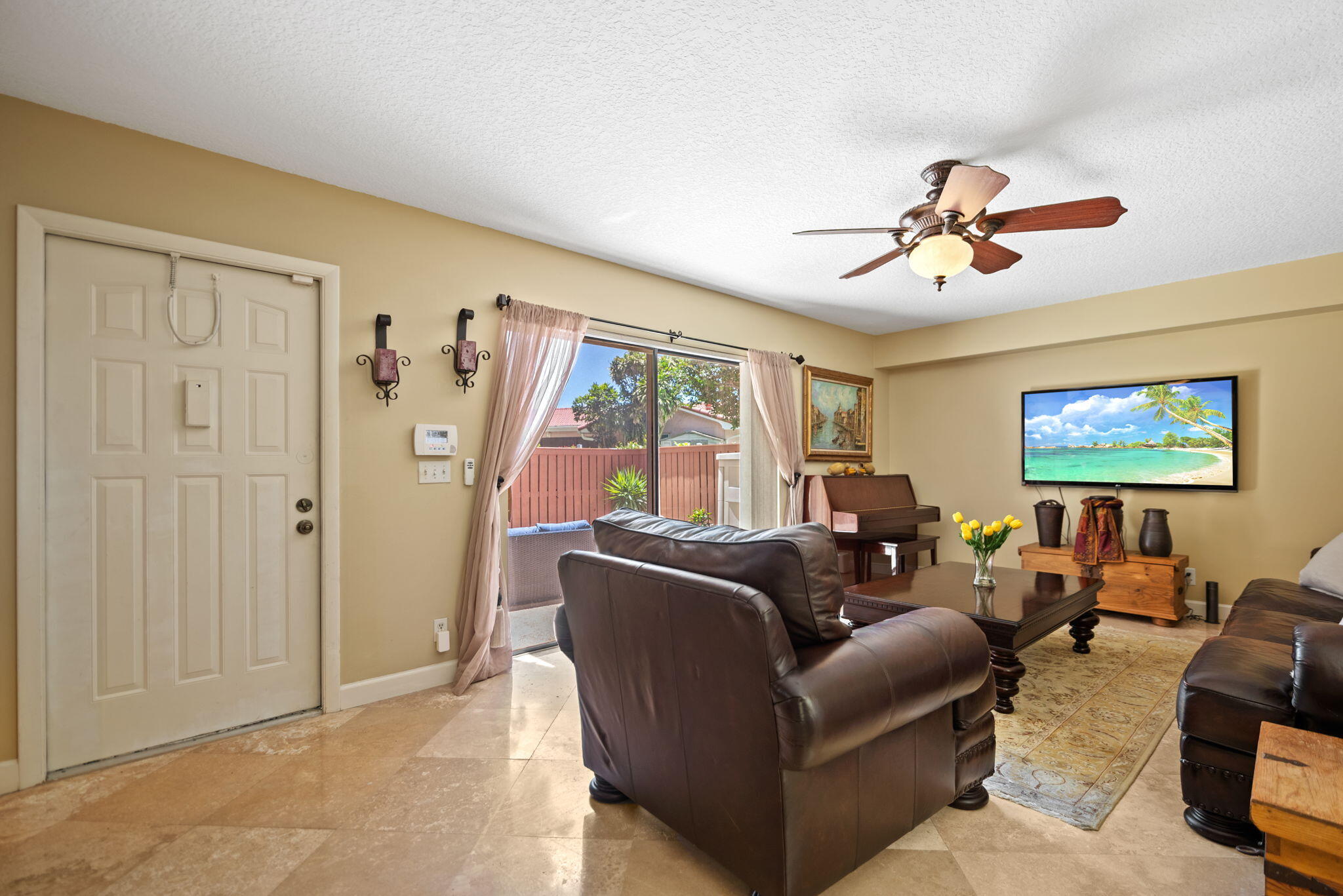 2874 Waterford Drive S Property Photo 5