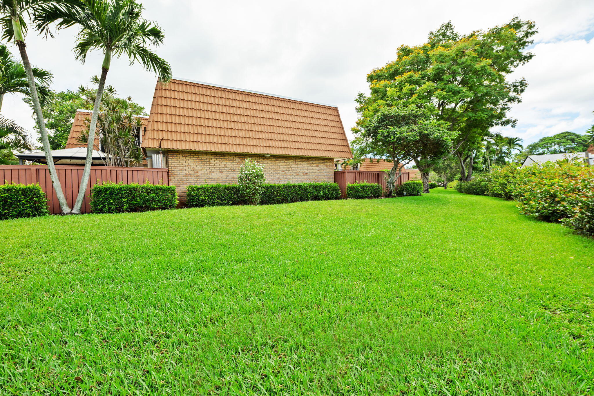 2874 Waterford Drive S Property Photo 25