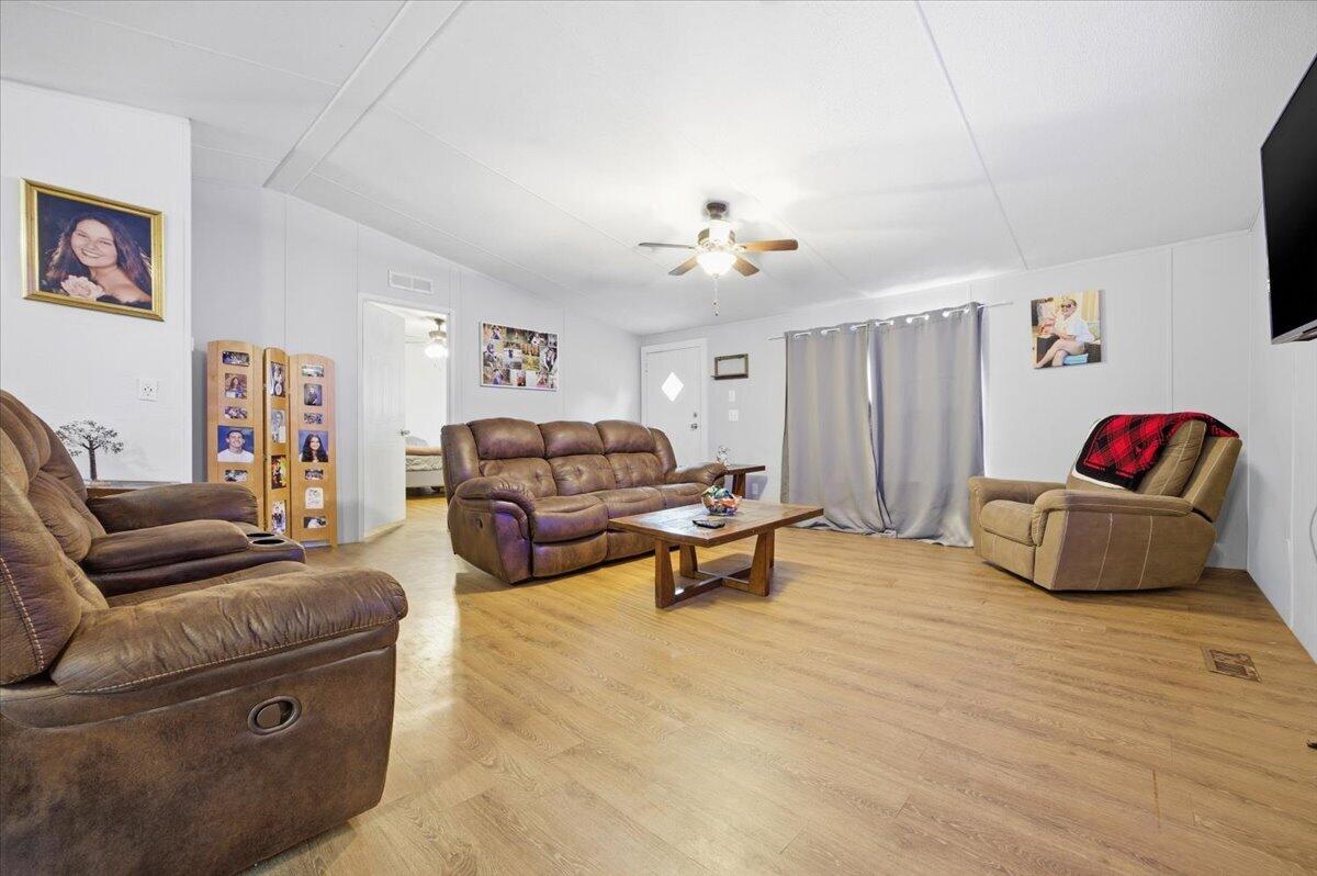 194 Keuka Road Property Photo 4