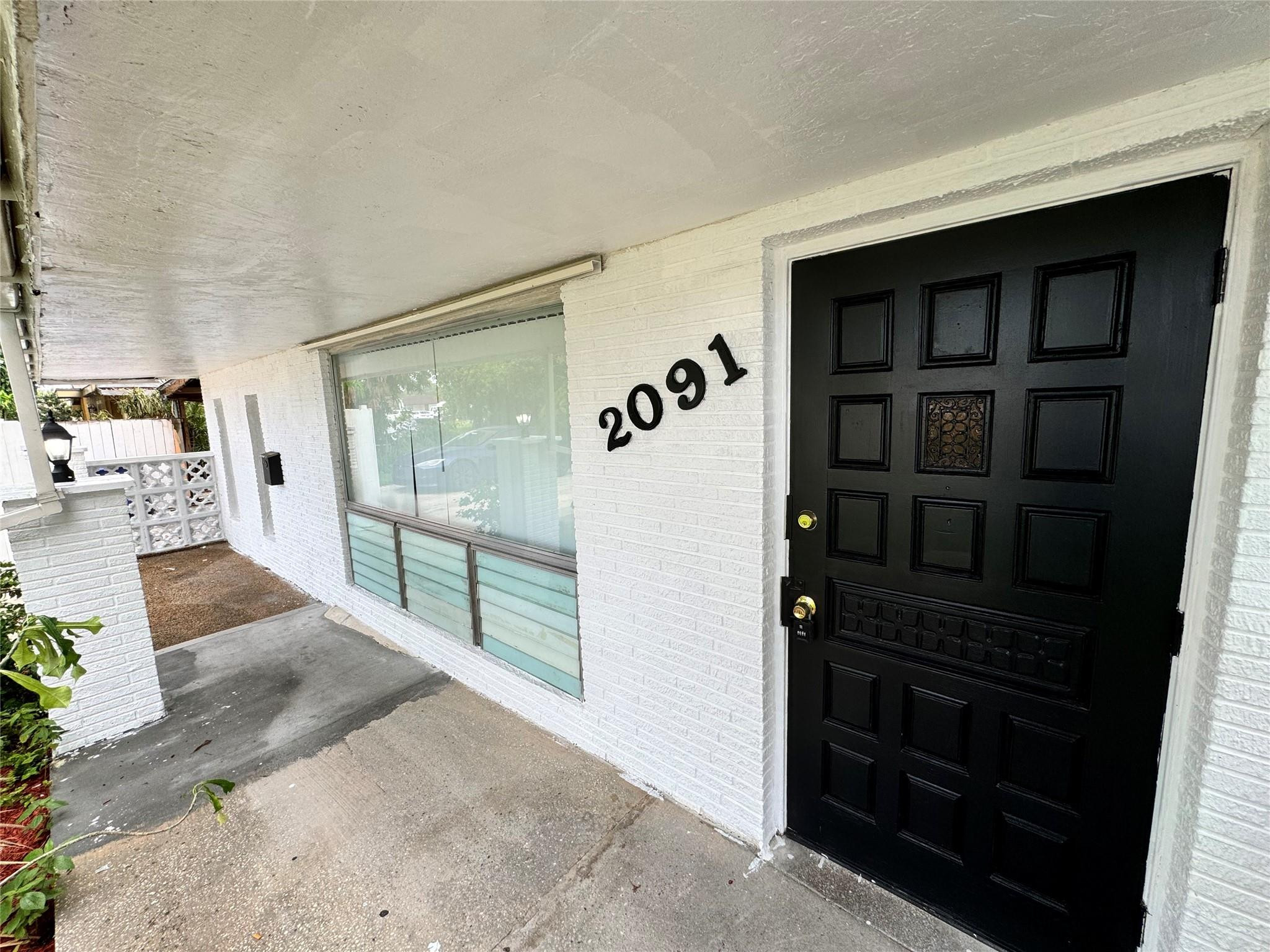 2091 Oleander Drive Property Photo 3