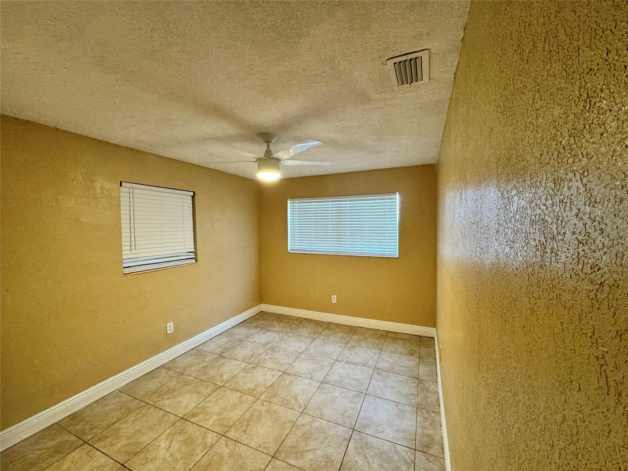 2091 Oleander Drive Property Photo 7