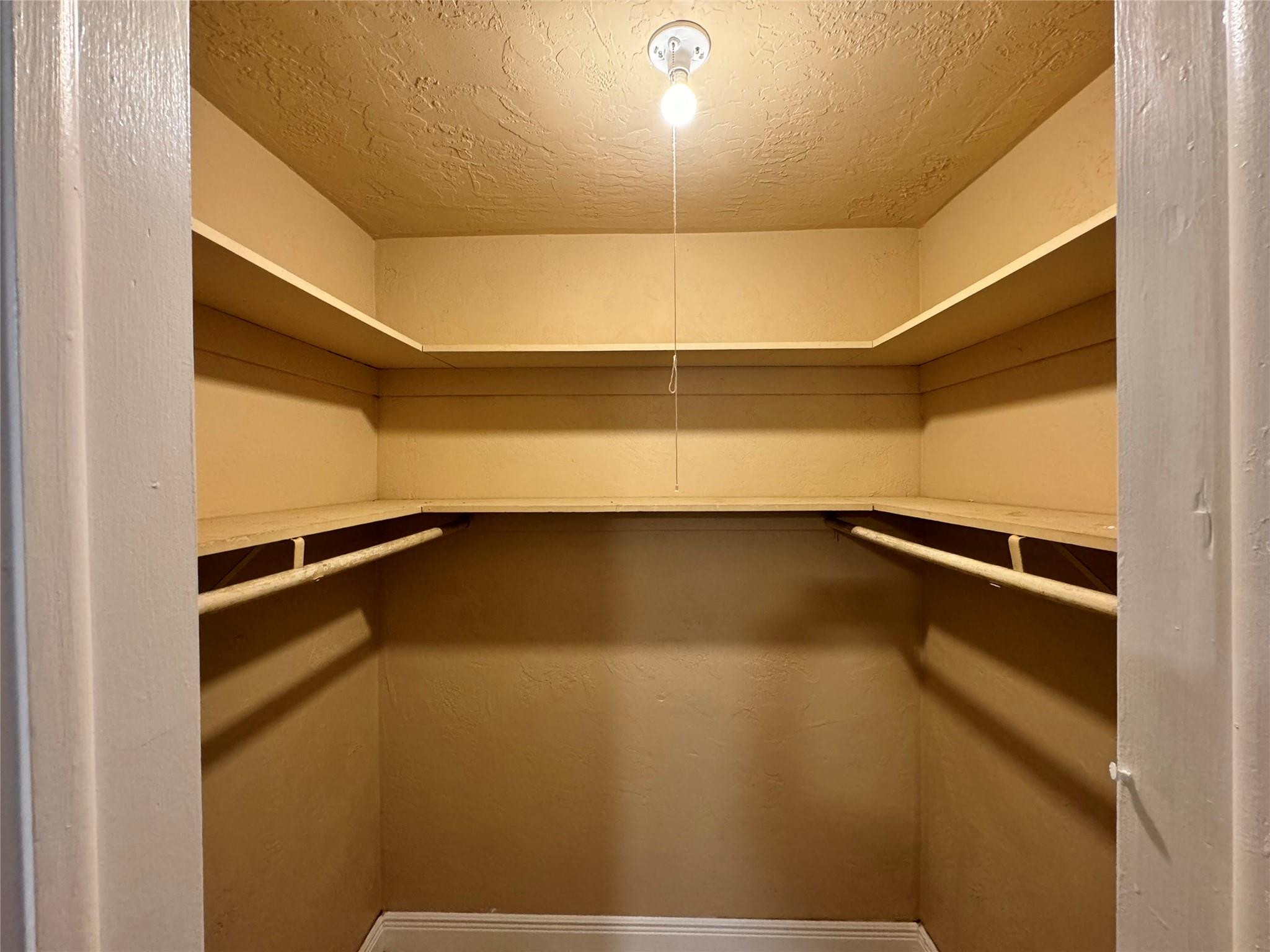 2091 Oleander Drive Property Photo 8