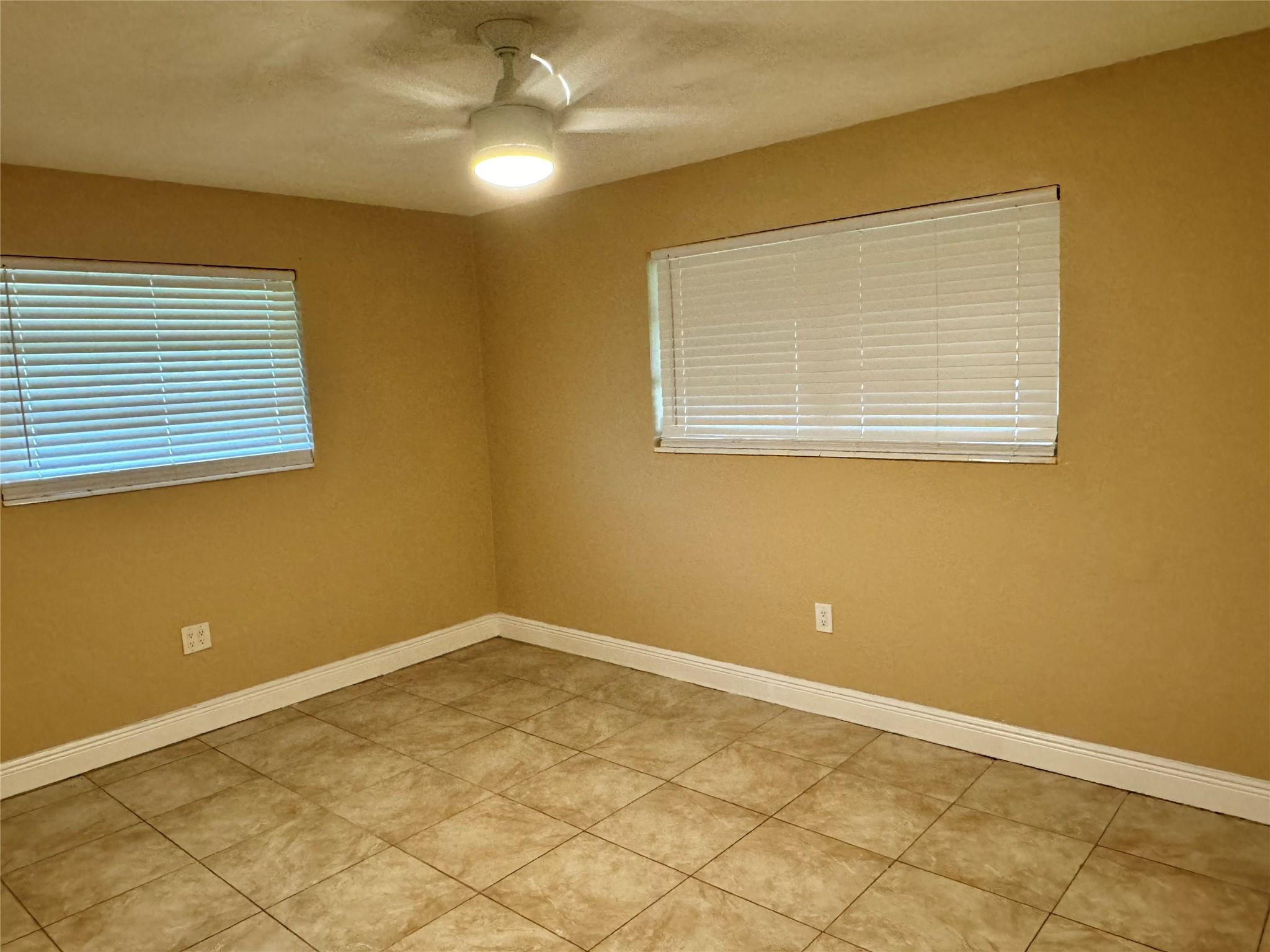 2091 Oleander Drive Property Photo 11